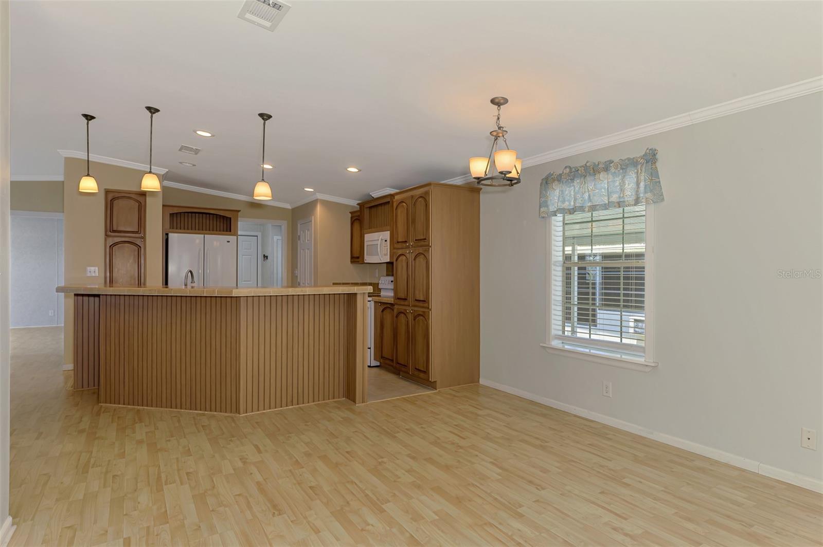 Image 28 of 82 For 621 Gloriosa Drive