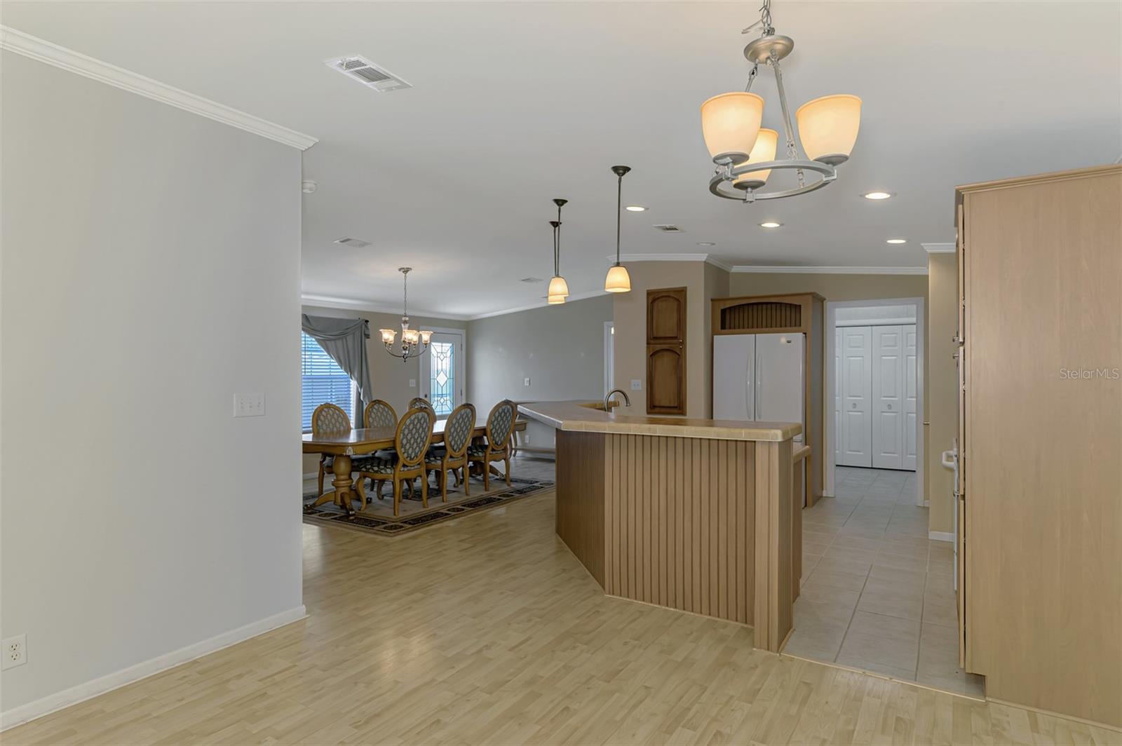 Image 29 of 82 For 621 Gloriosa Drive