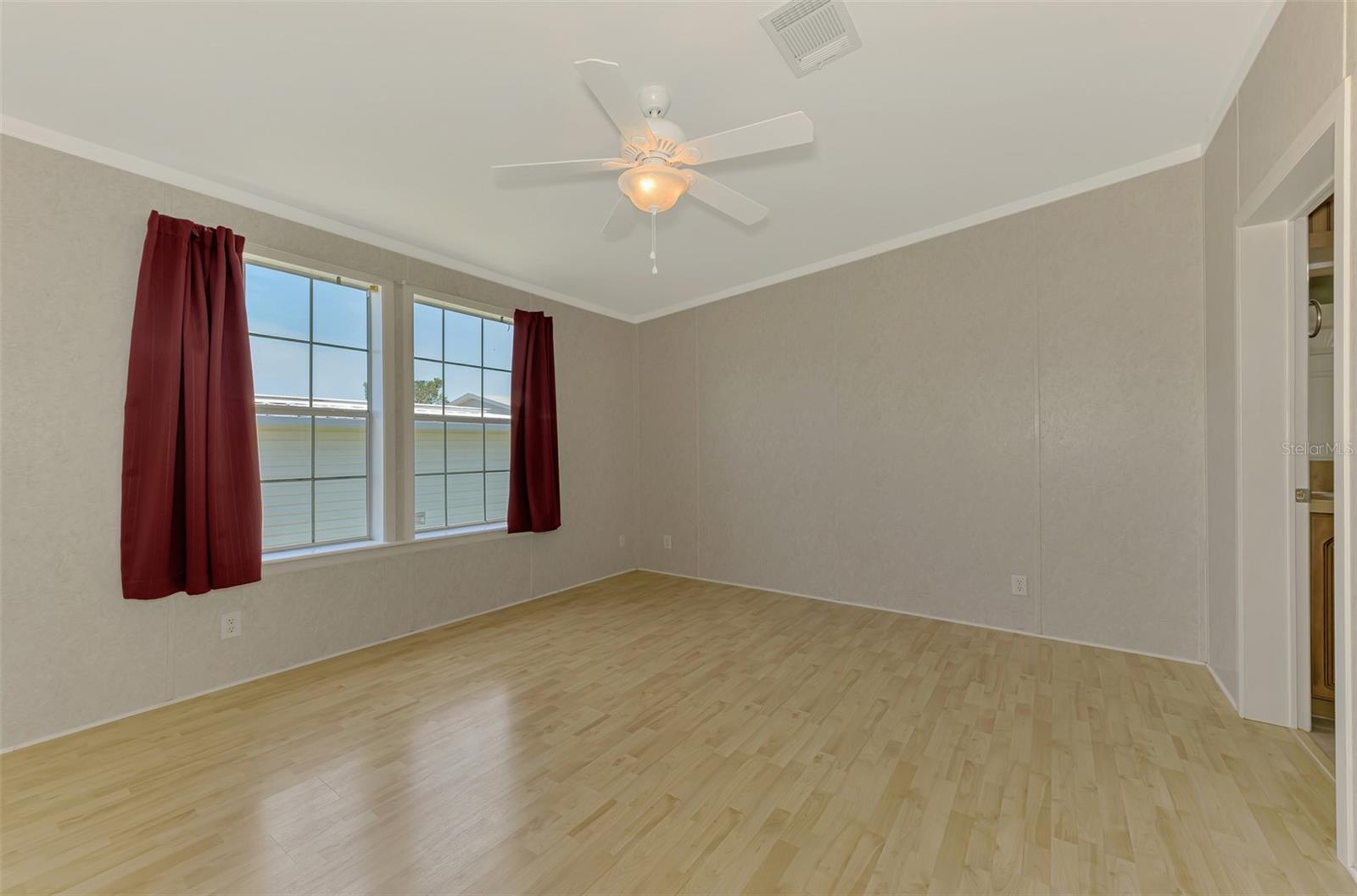 Image 30 of 82 For 621 Gloriosa Drive