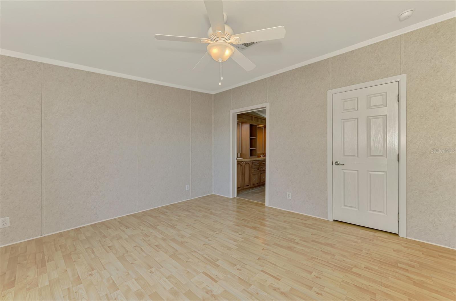 Image 33 of 82 For 621 Gloriosa Drive
