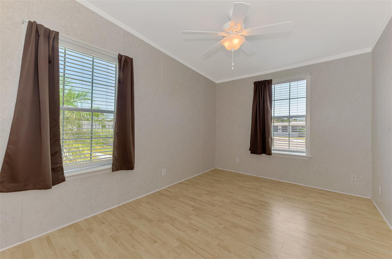 Image 41 of 82 For 621 Gloriosa Drive