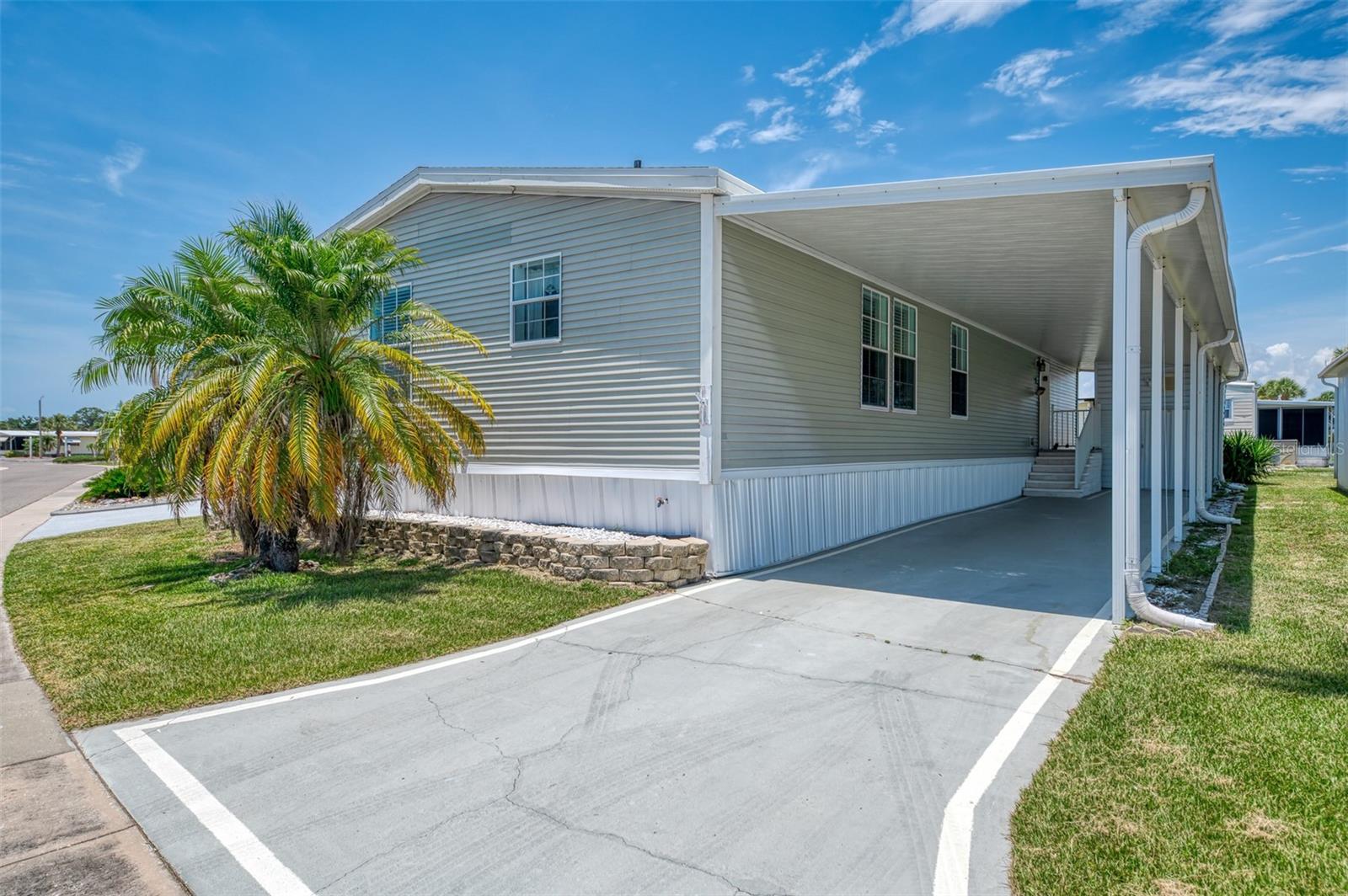Image 6 of 82 For 621 Gloriosa Drive