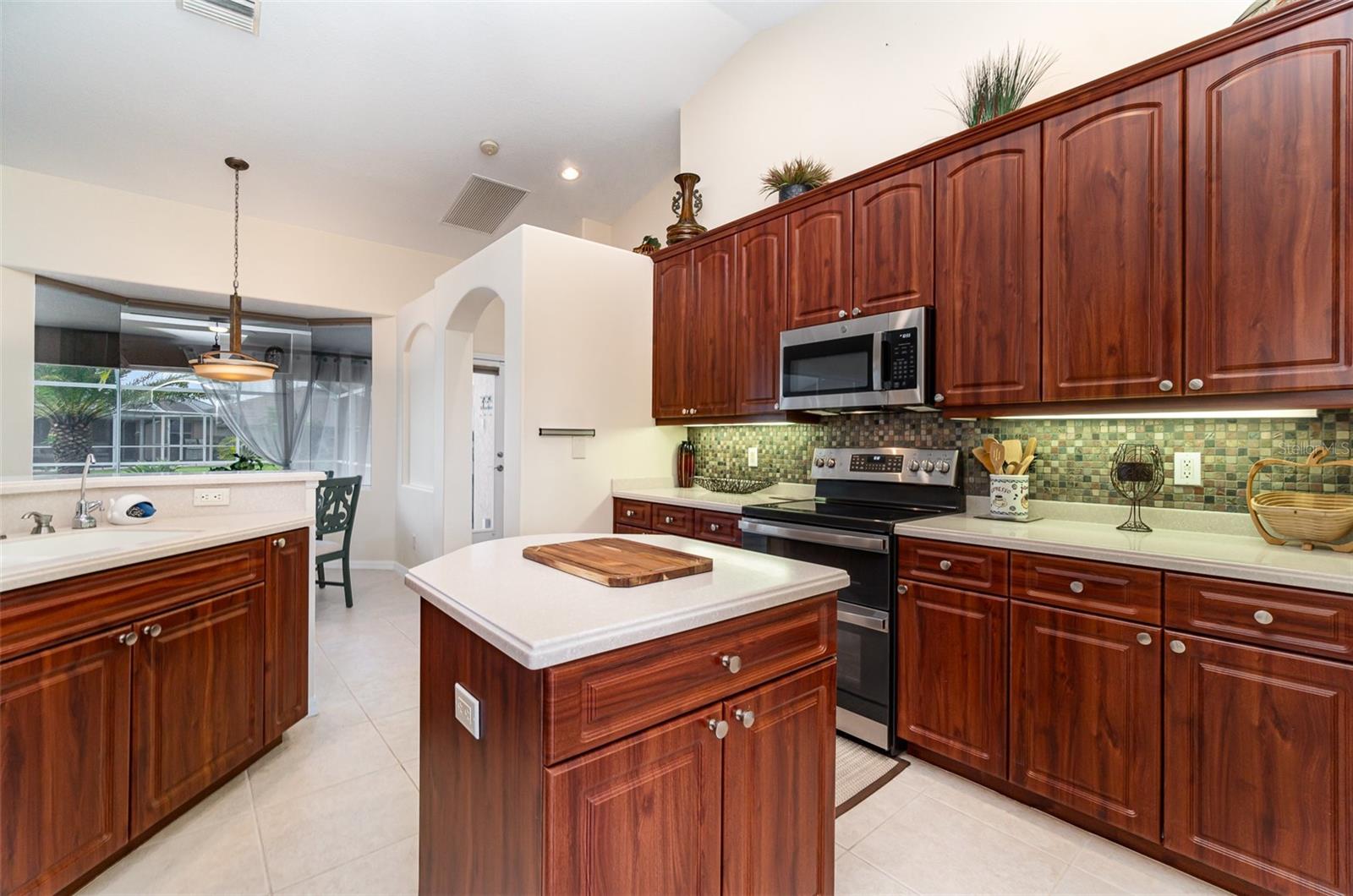 Image 11 of 36 For 7101 Dogwood Court