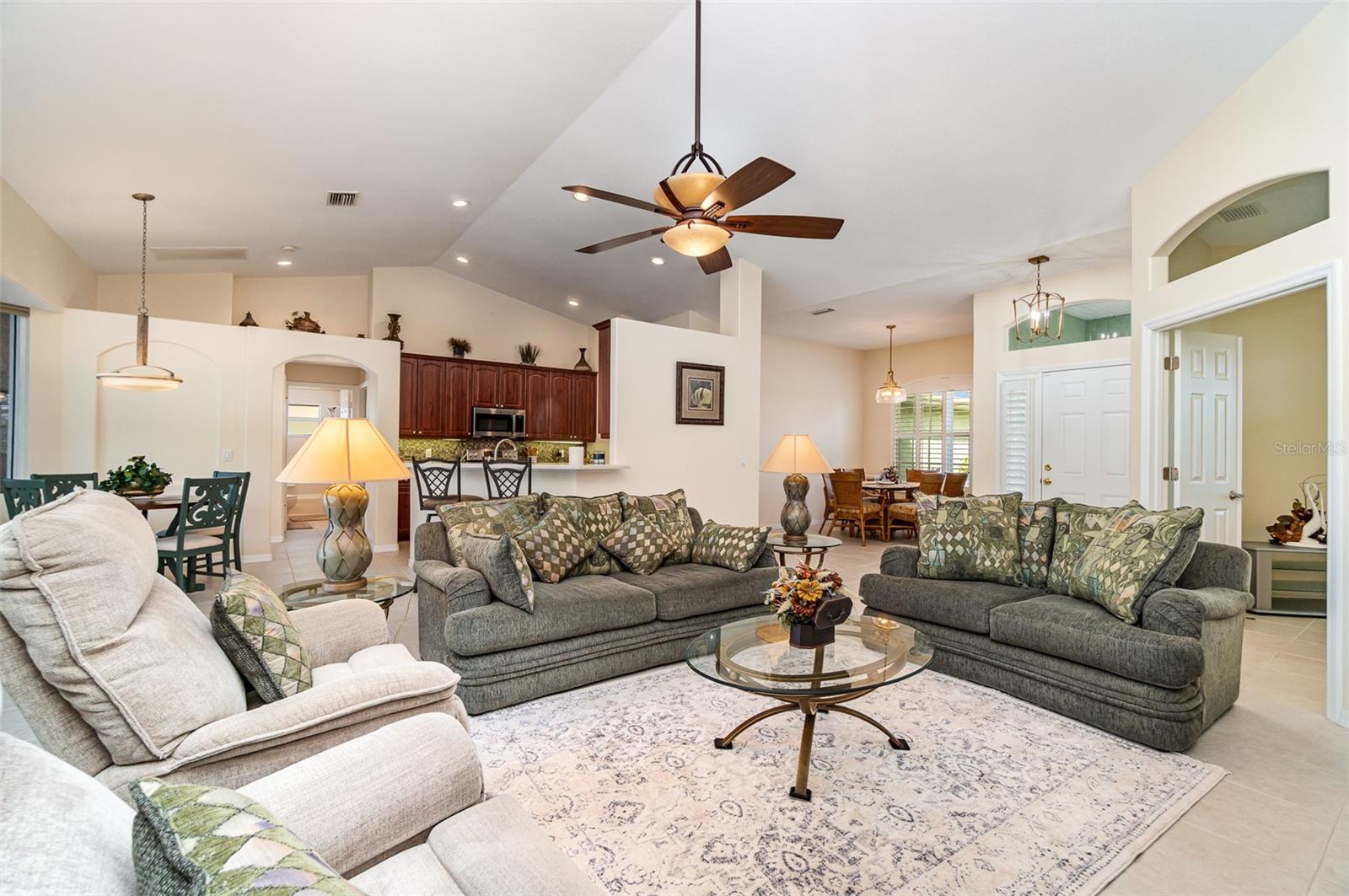 Image 4 of 36 For 7101 Dogwood Court