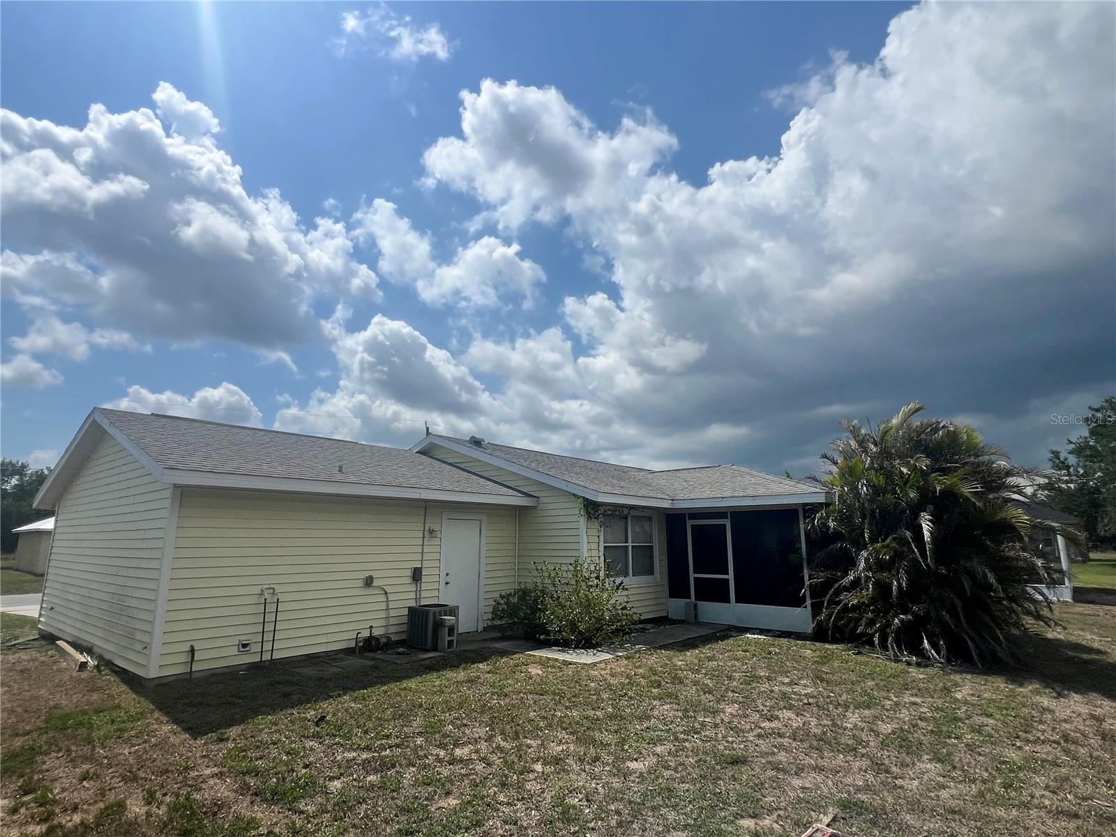 Image 4 of 17 For 2696 Gisela Road