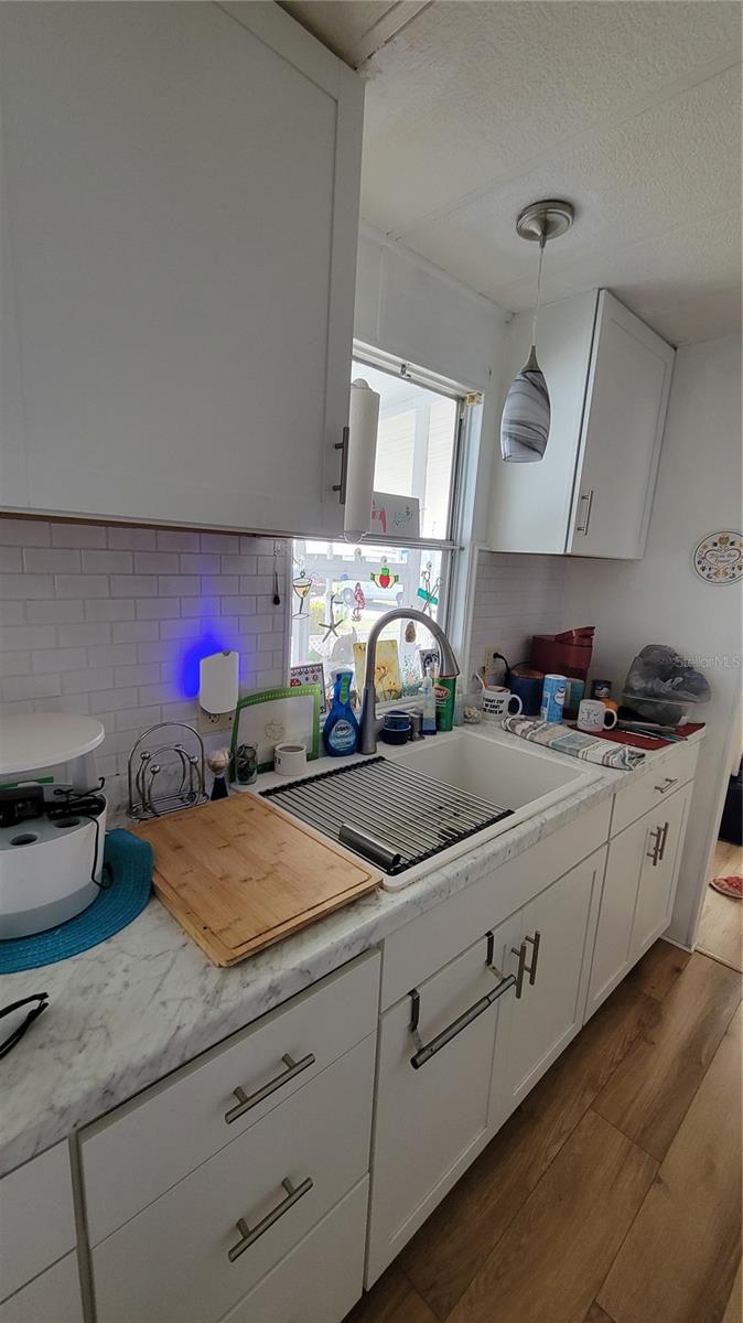 Image 14 of 28 For 232 La Rosas