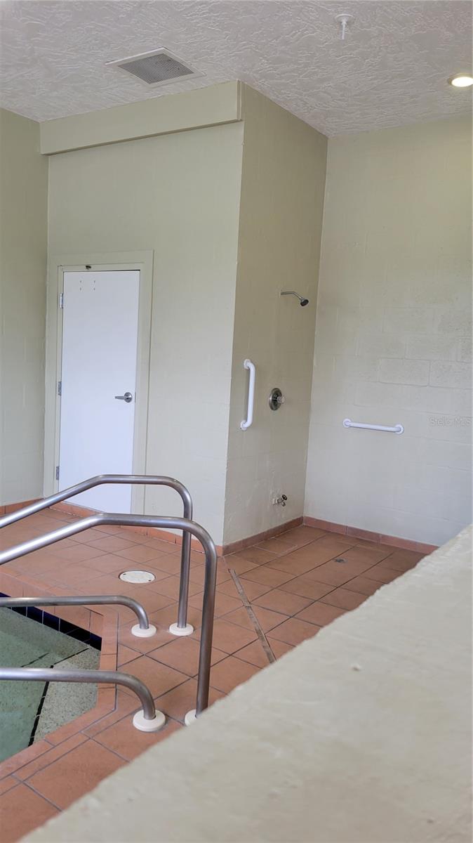 Image 20 of 28 For 232 La Rosas