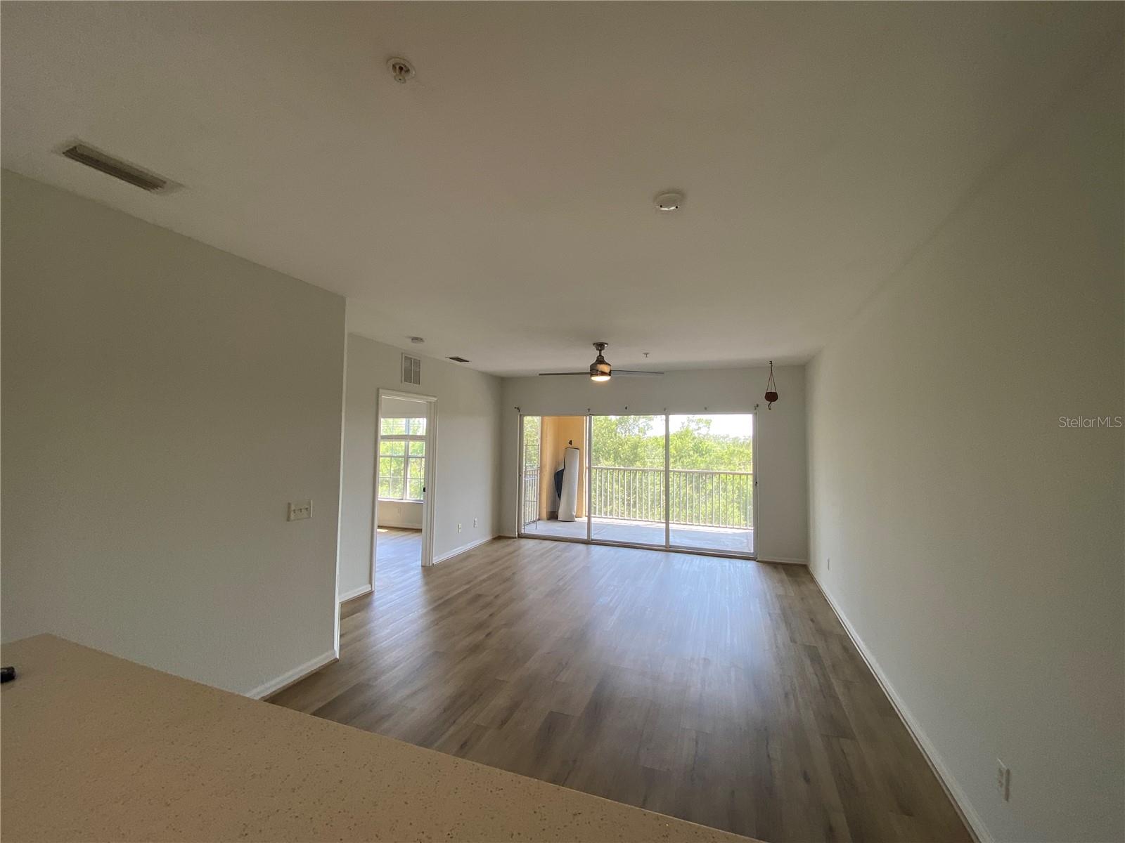 Image 8 of 22 For 2081 Willow Hammock Circle 302