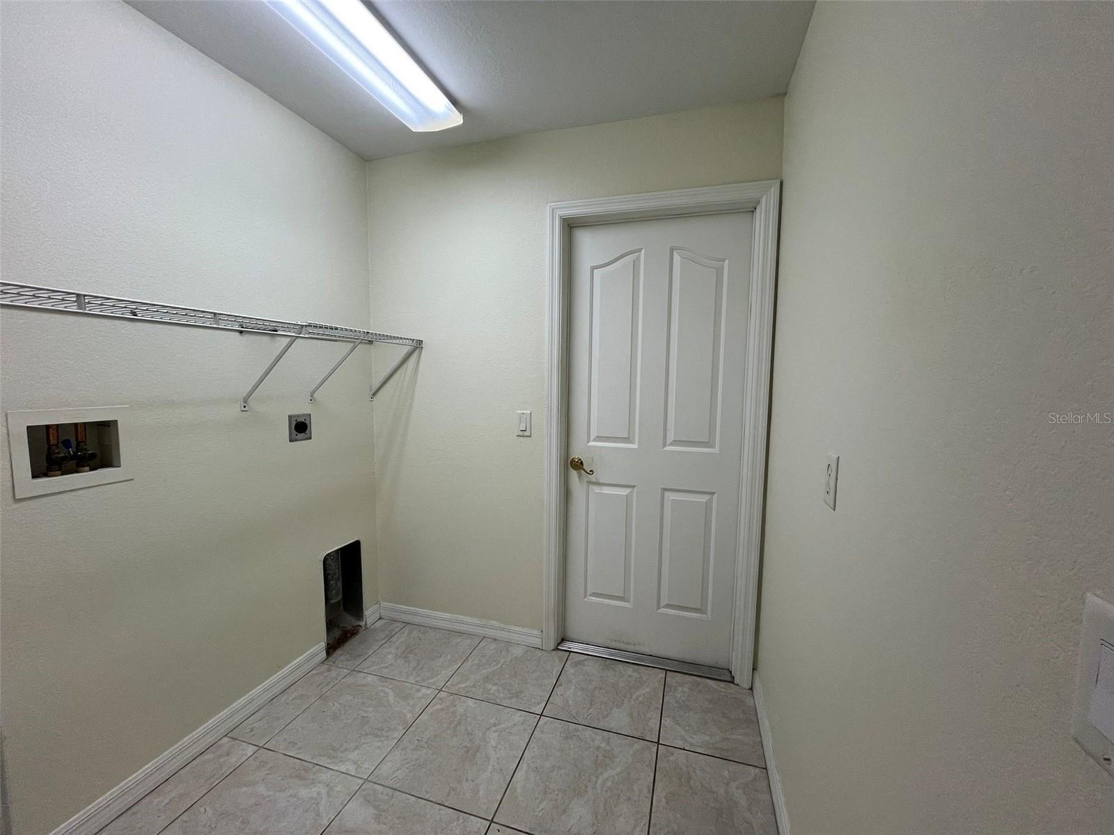 Image 12 of 13 For 7450 Blutter Road