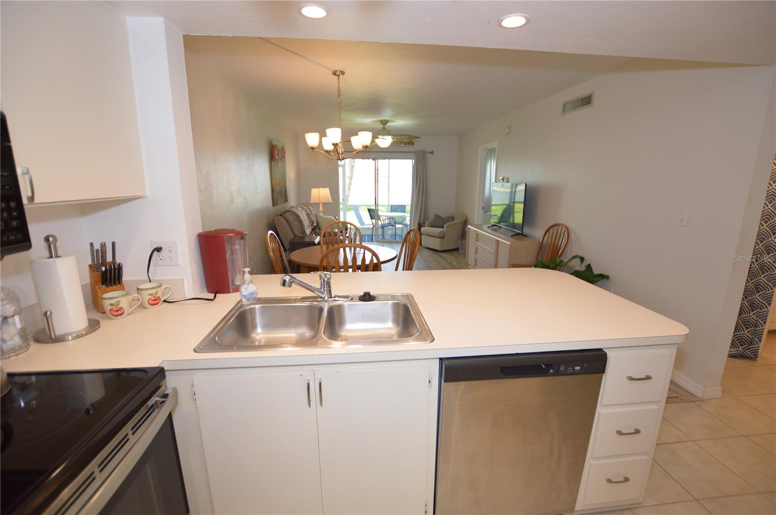 Image 12 of 39 For 12538 Kingsway Circle 1602