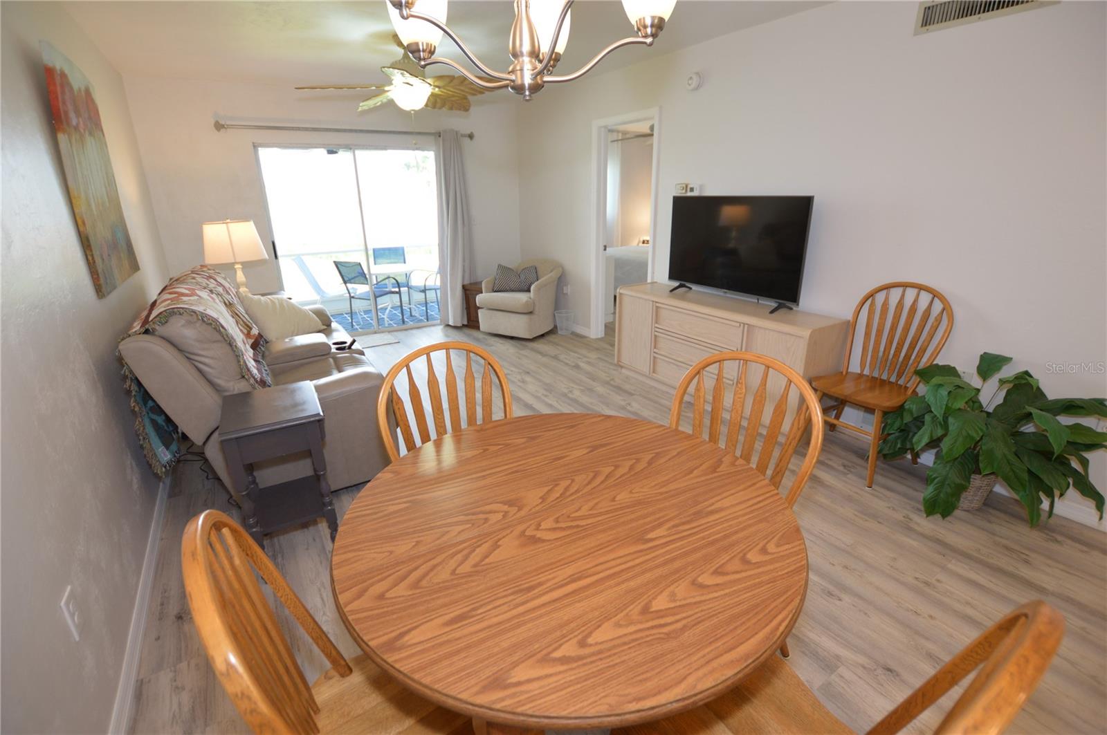 Image 17 of 39 For 12538 Kingsway Circle 1602