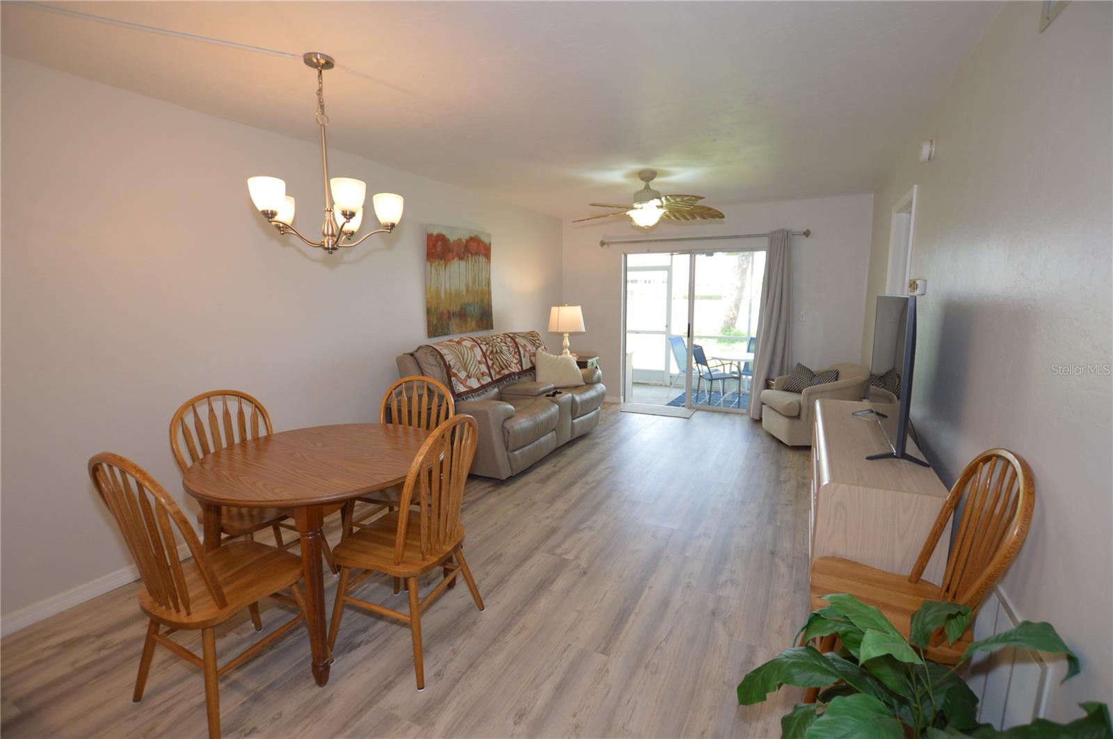 Image 18 of 39 For 12538 Kingsway Circle 1602