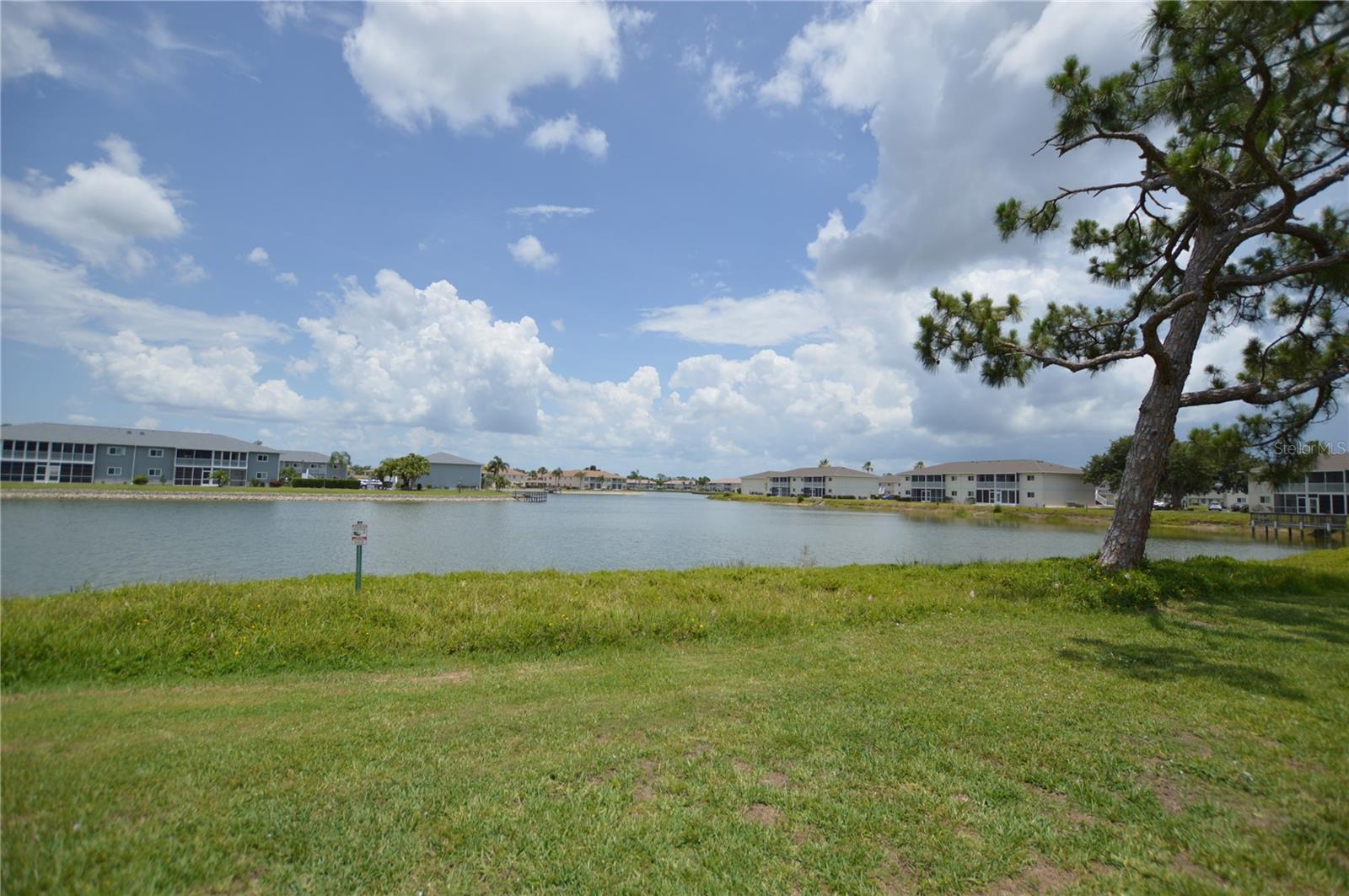 Image 4 of 39 For 12538 Kingsway Circle 1602