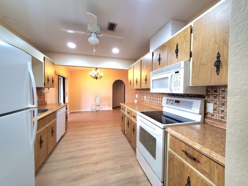 Image 11 of 29 For 446 Spring Lake Boulevard Nw