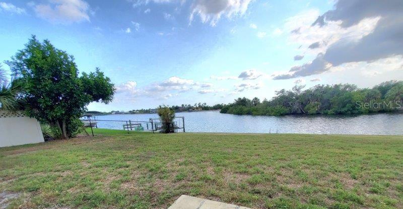 Image 4 of 29 For 446 Spring Lake Boulevard Nw