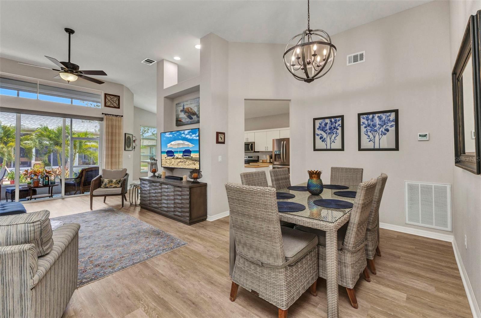 Image 11 of 46 For 24358 Folkstone Avenue