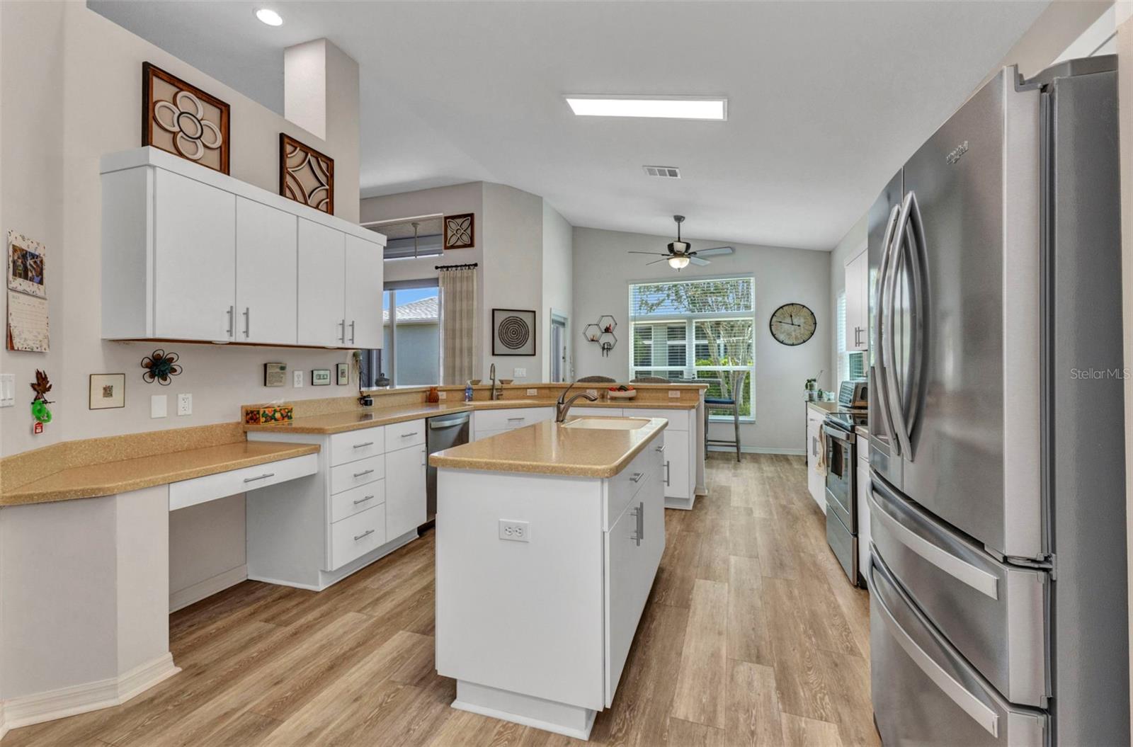 Image 12 of 46 For 24358 Folkstone Avenue