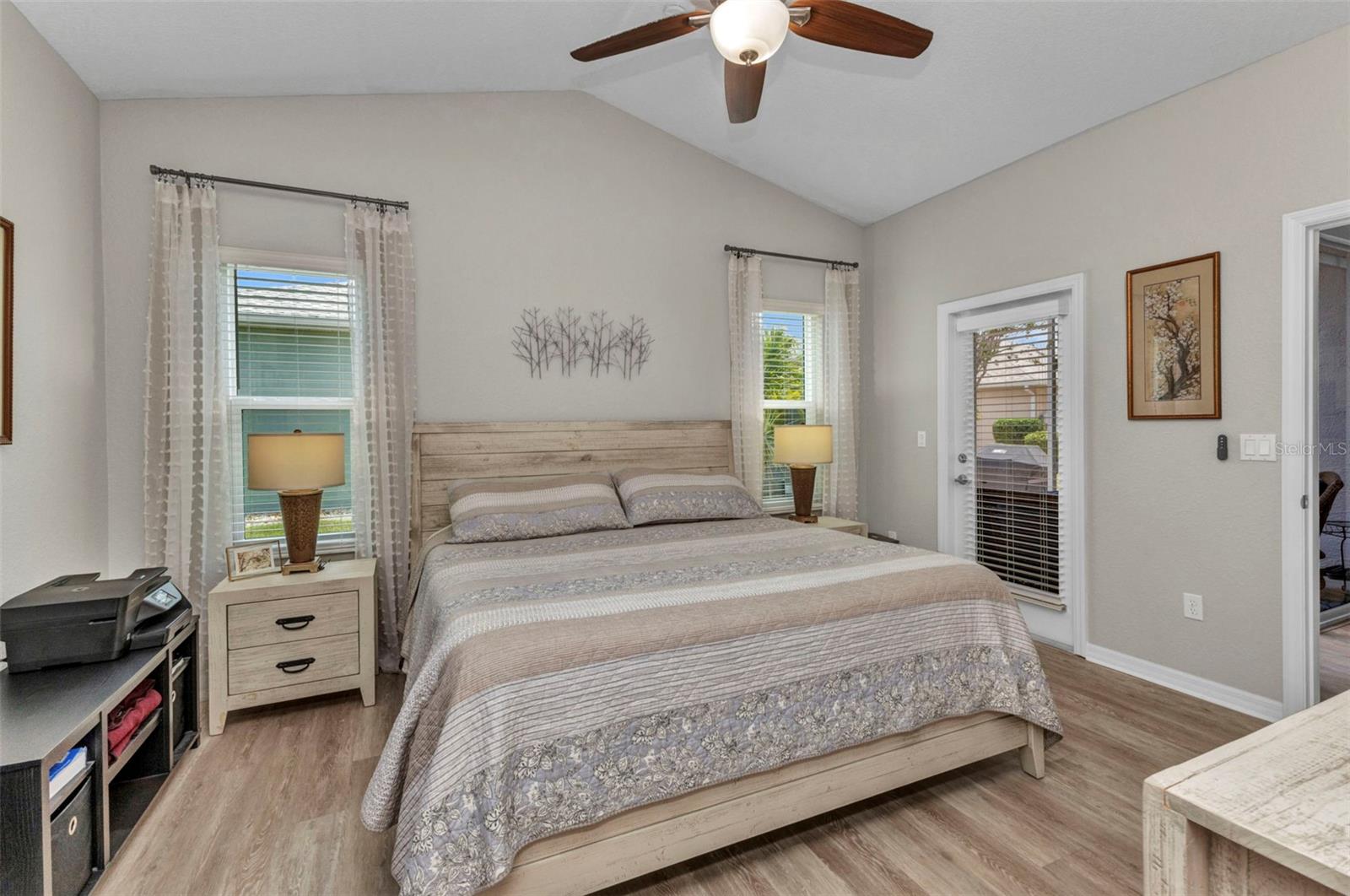Image 17 of 46 For 24358 Folkstone Avenue