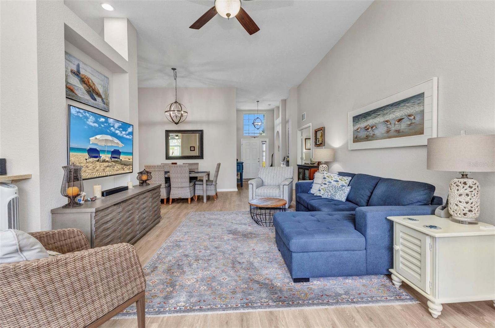 Image 7 of 46 For 24358 Folkstone Avenue