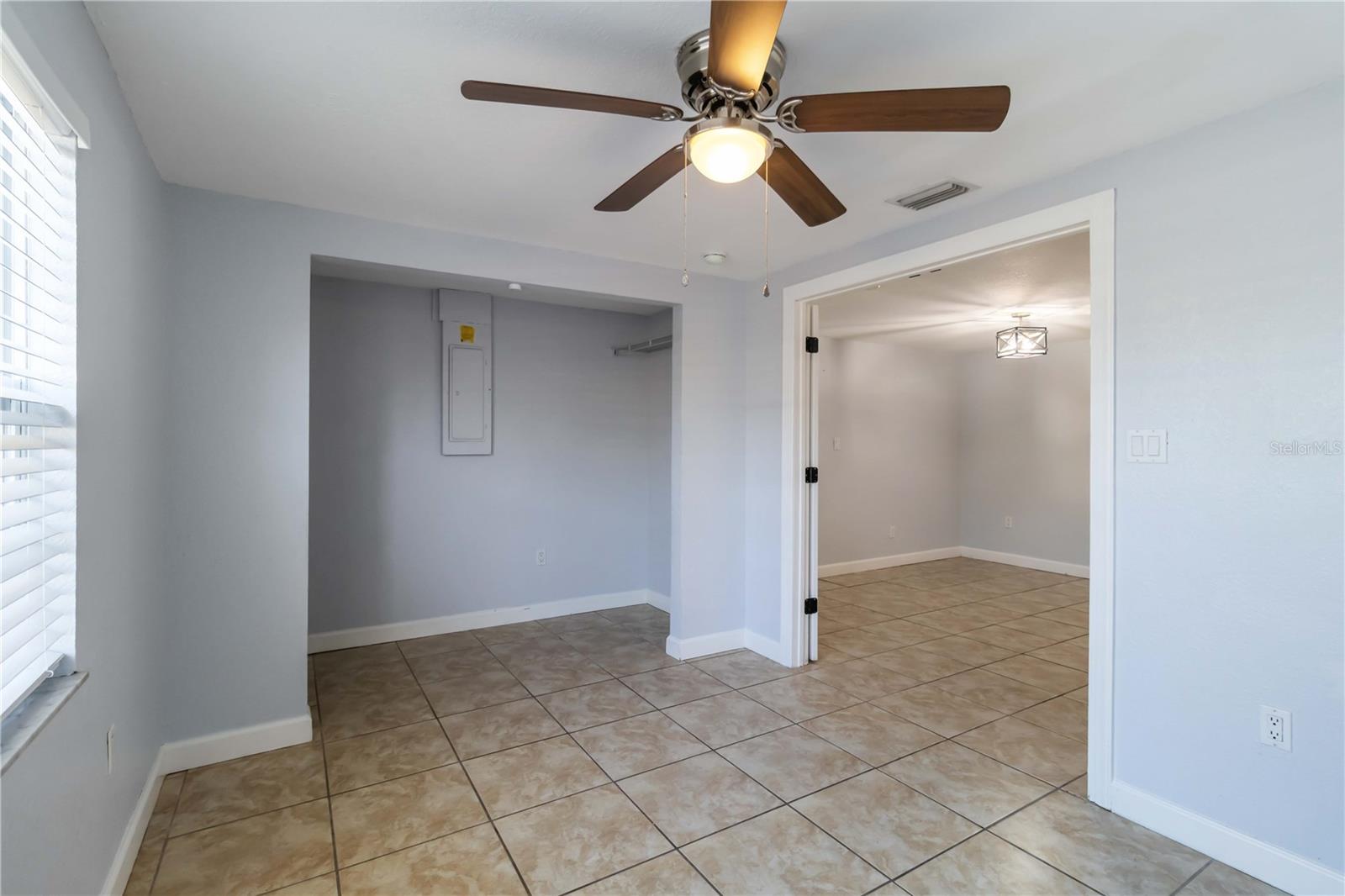 Image 11 of 26 For 711 Forest Hill Lane Nw