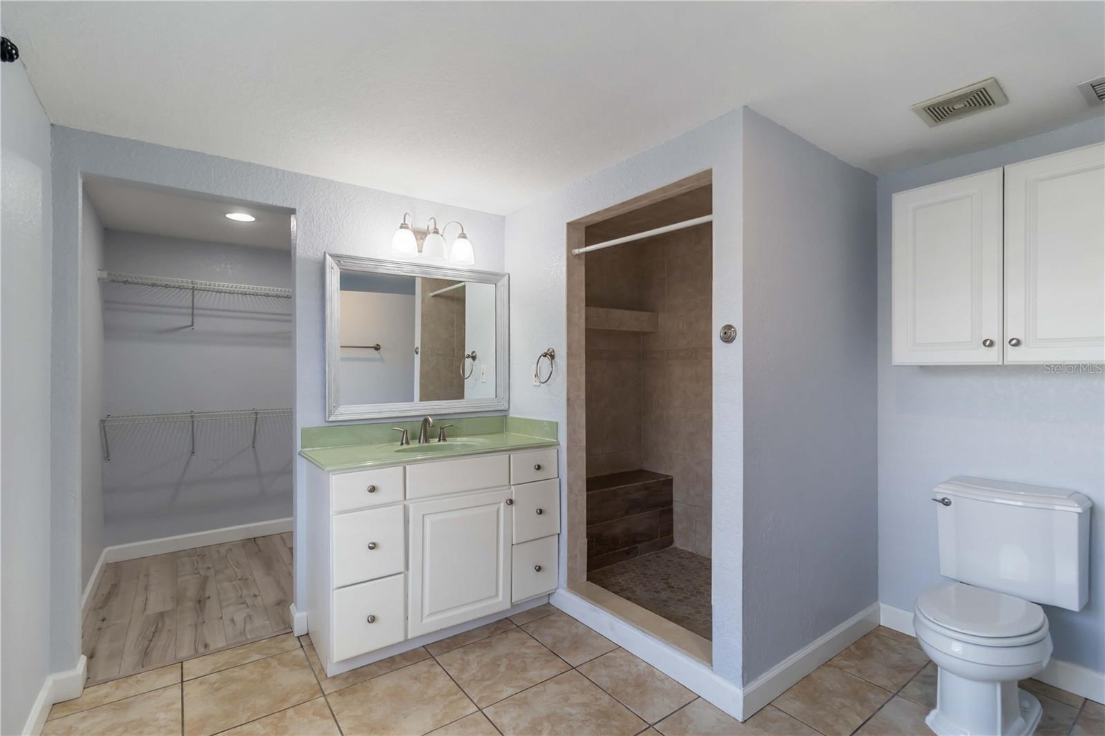 Image 15 of 26 For 711 Forest Hill Lane Nw