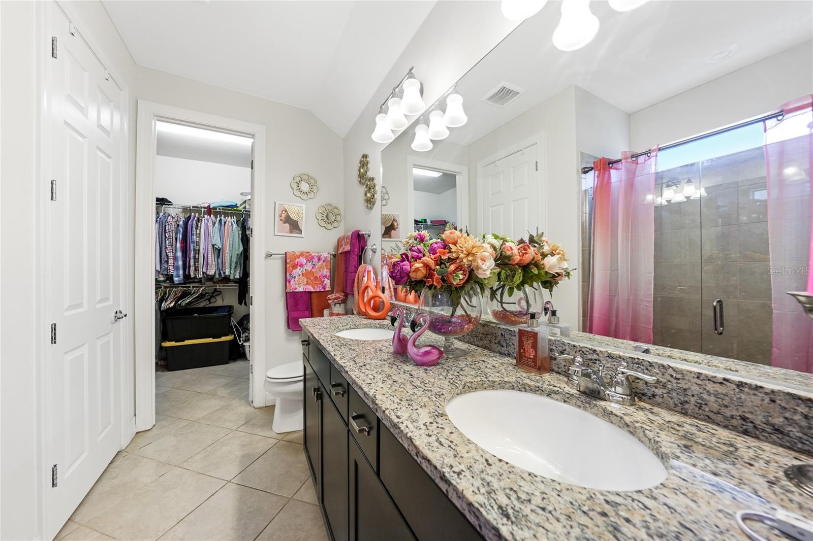 Image 17 of 39 For 2515 Sherman Oak Drive