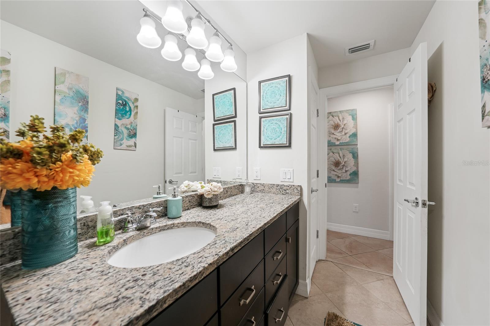 Image 21 of 39 For 2515 Sherman Oak Drive