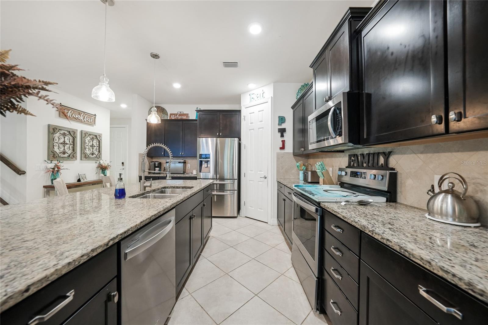 Image 7 of 39 For 2515 Sherman Oak Drive