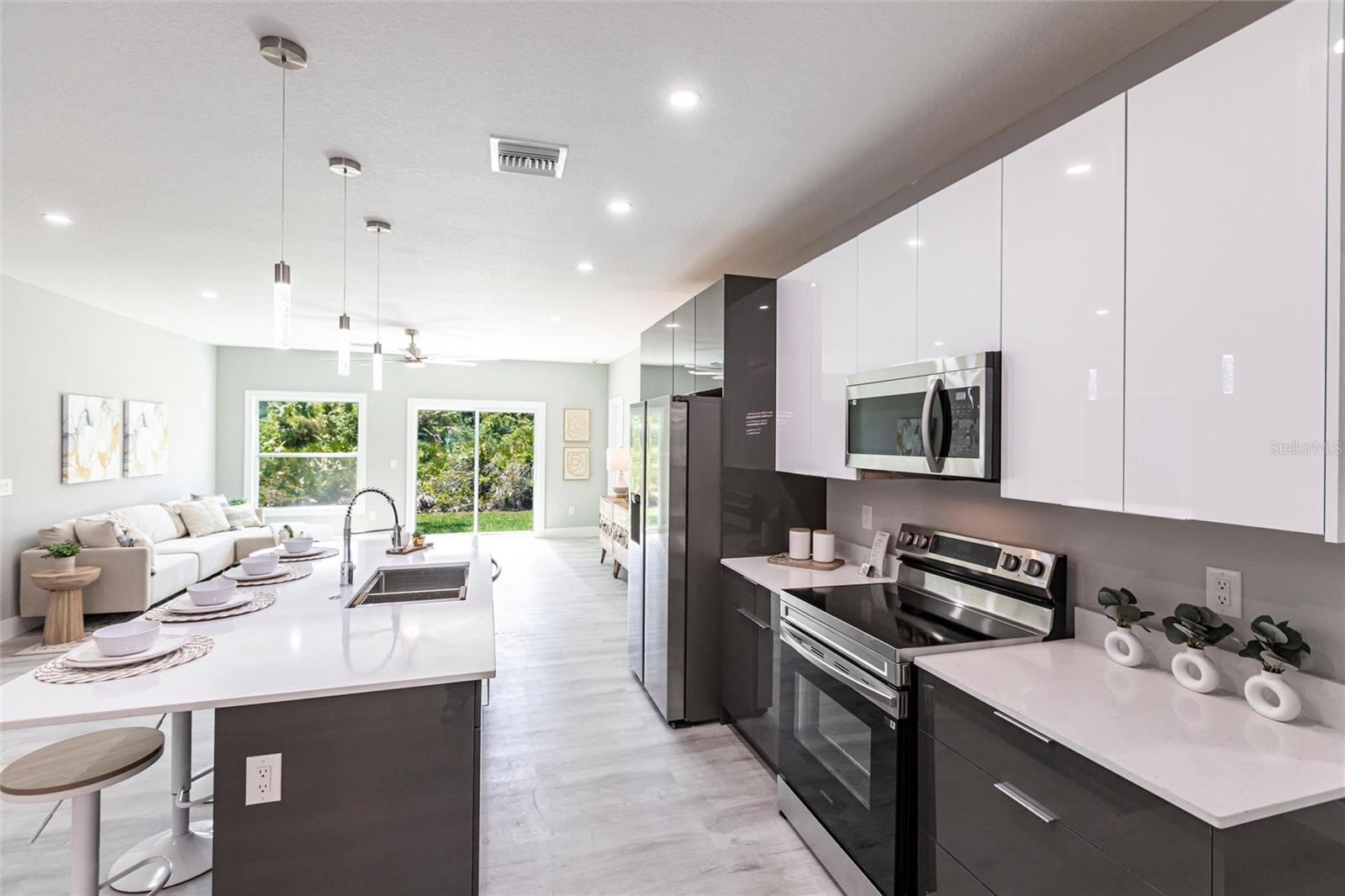 Image 7 of 52 For 12168 Mayfair Avenue