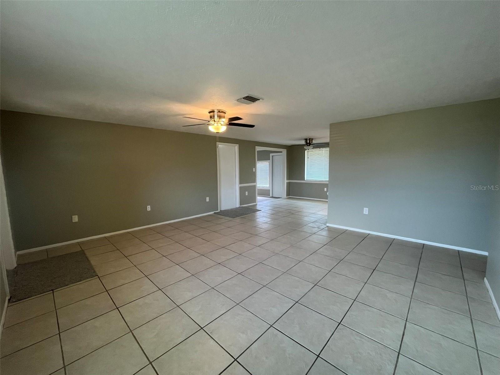 Image 2 of 13 For 3251 Pinetree Street