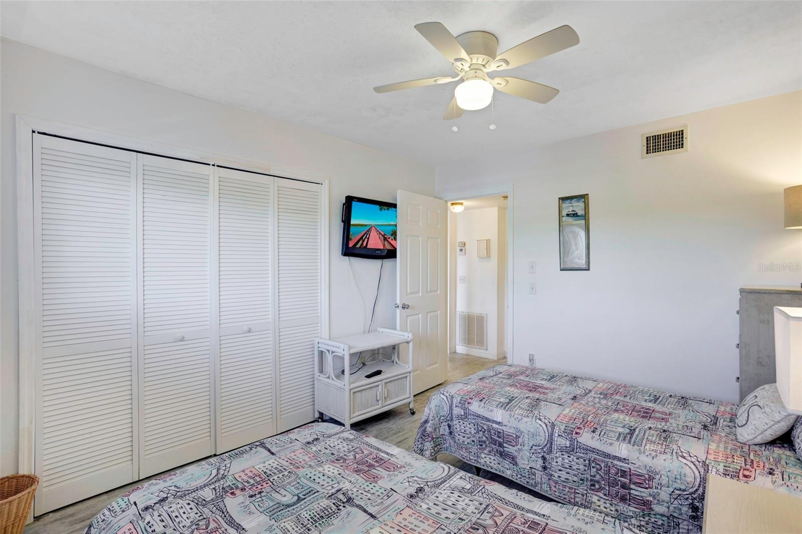 Image 17 of 26 For 3310 Loveland Boulevard 2304