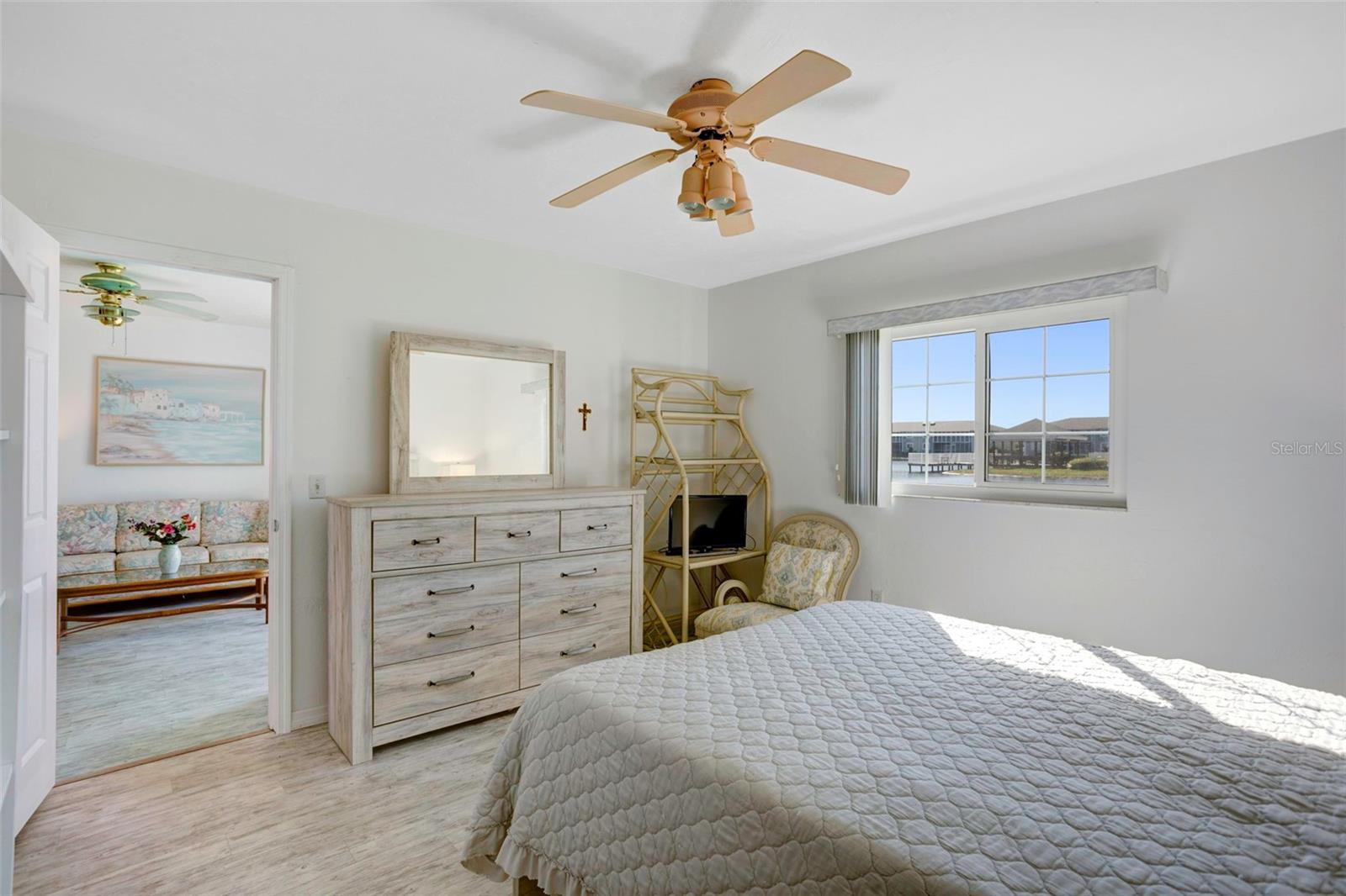 Image 21 of 26 For 3310 Loveland Boulevard 2304