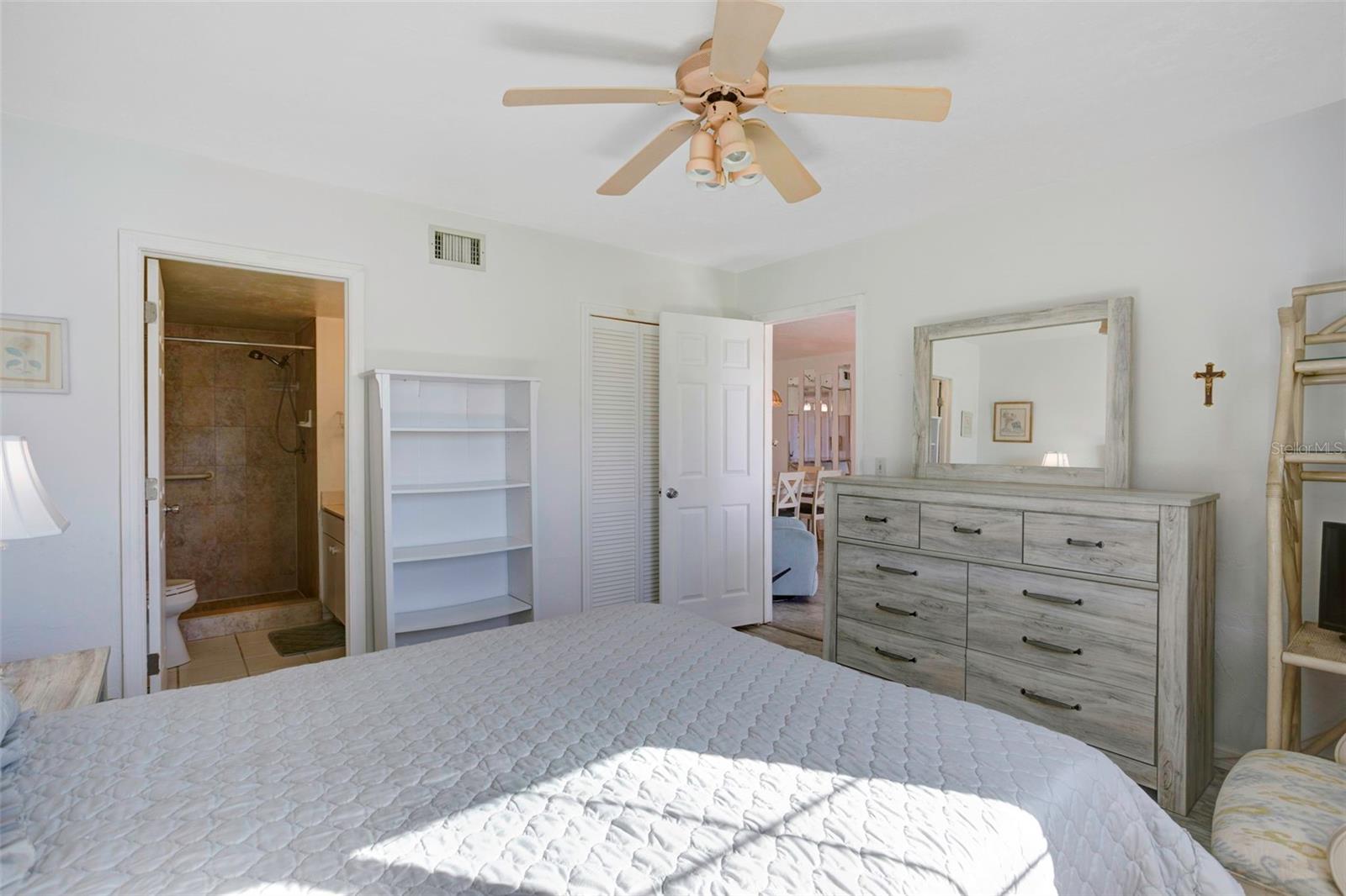 Image 22 of 26 For 3310 Loveland Boulevard 2304