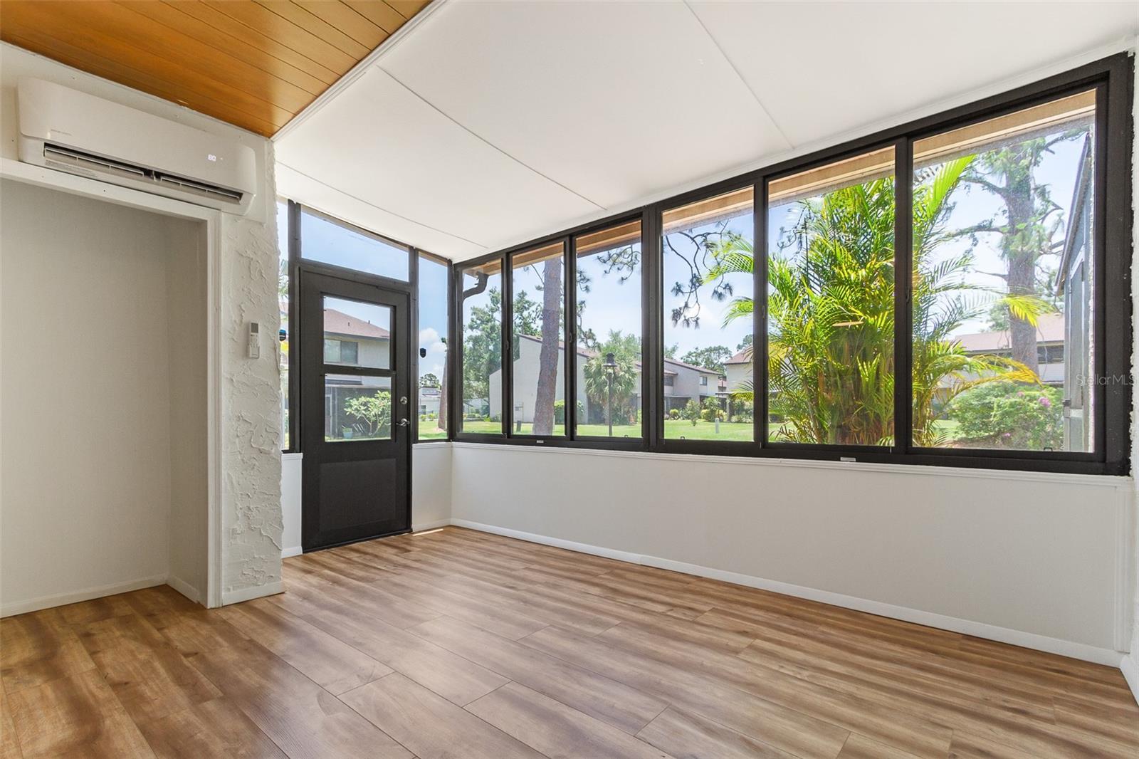 Image 17 of 44 For 4346 Rayfield Drive 4346