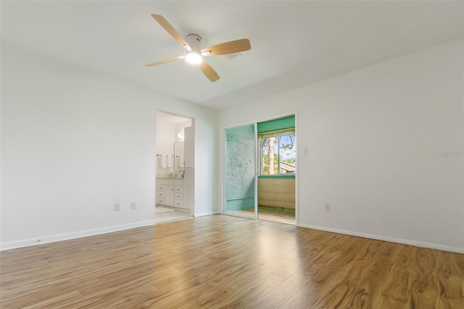 Image 27 of 44 For 4346 Rayfield Drive 4346