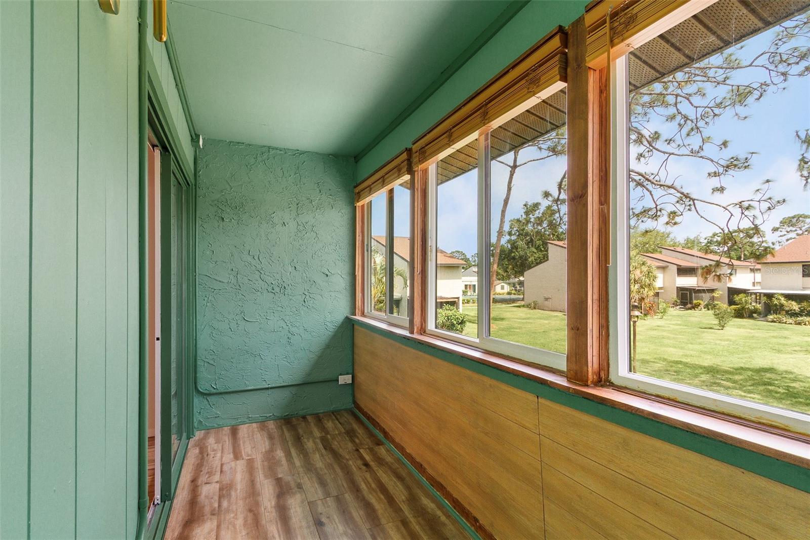 Image 28 of 44 For 4346 Rayfield Drive 4346