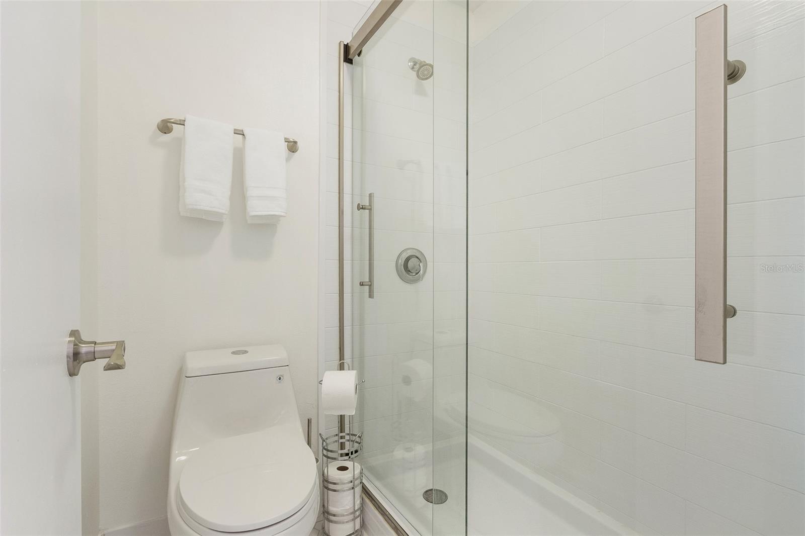 Image 32 of 44 For 4346 Rayfield Drive 4346