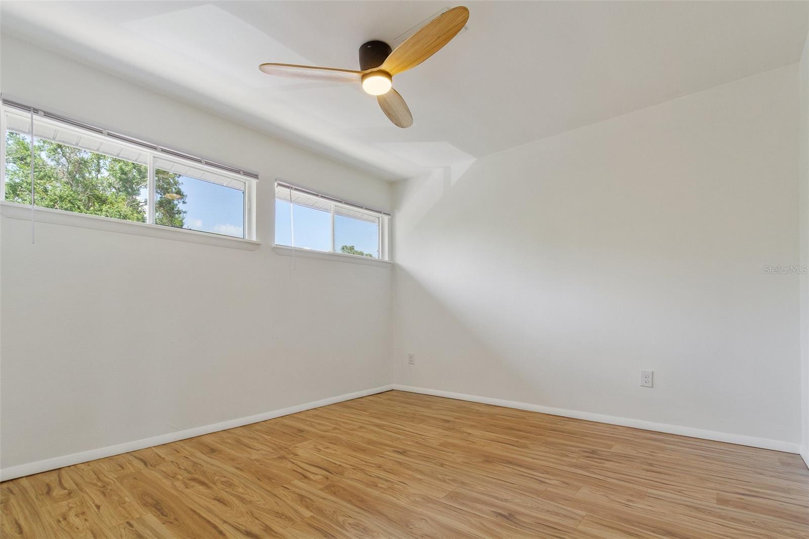 Image 34 of 44 For 4346 Rayfield Drive 4346