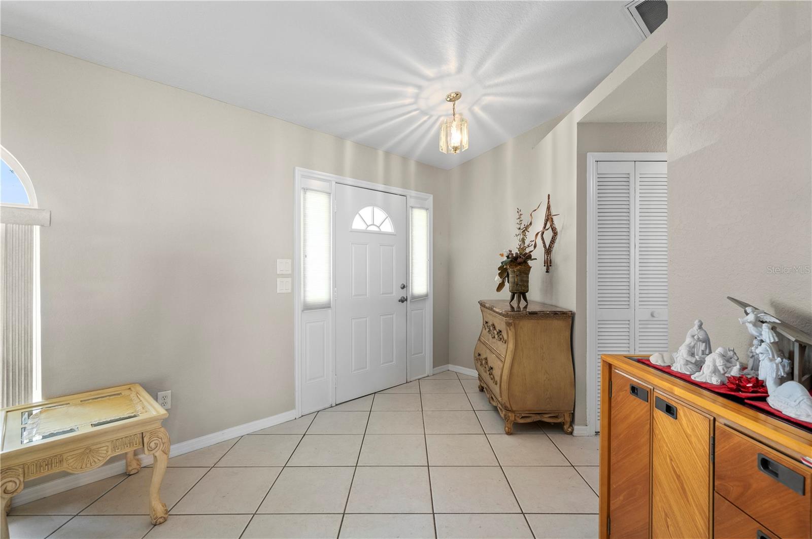 Image 11 of 66 For 891 Bayard Street