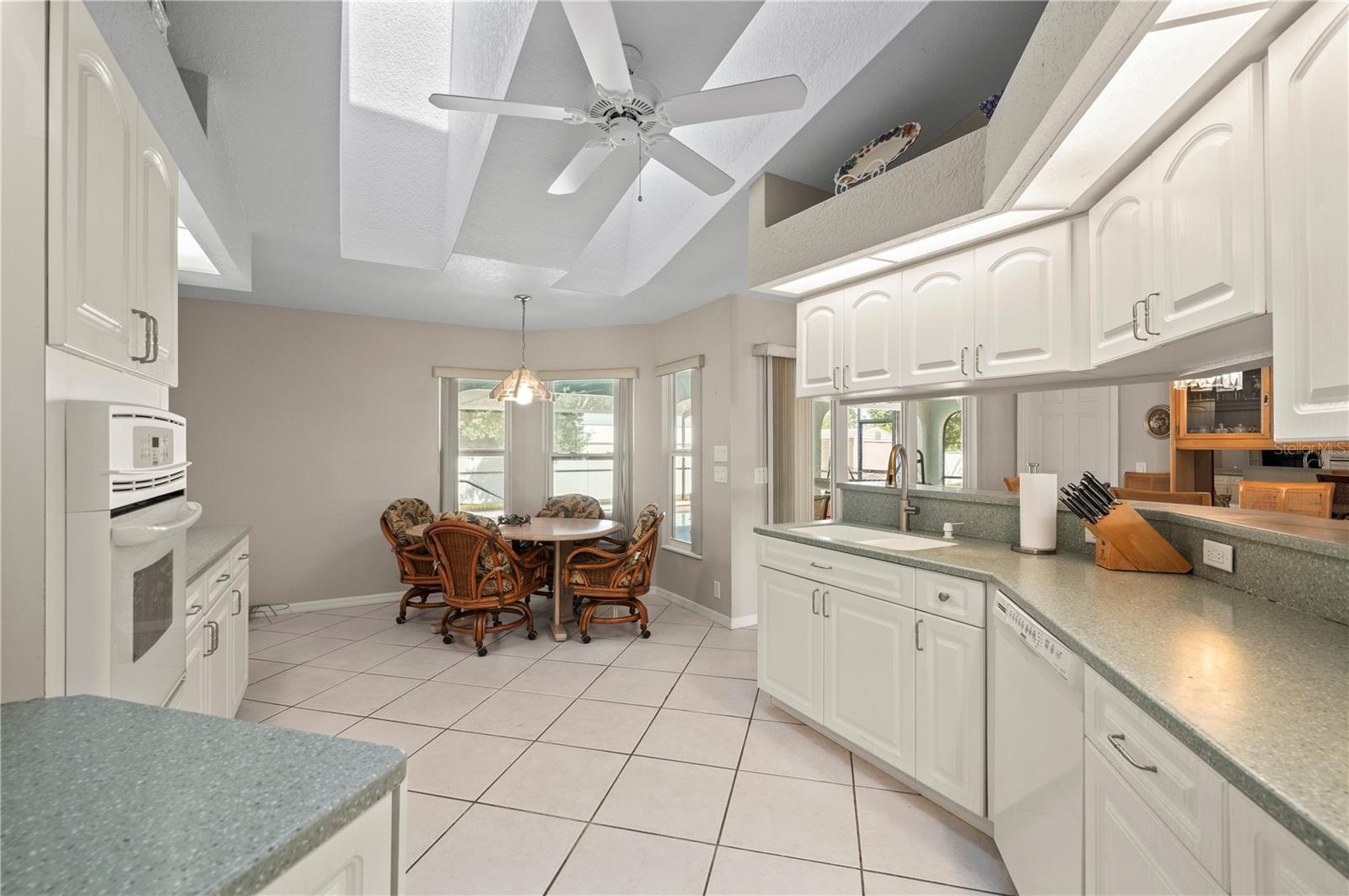 Image 21 of 66 For 891 Bayard Street