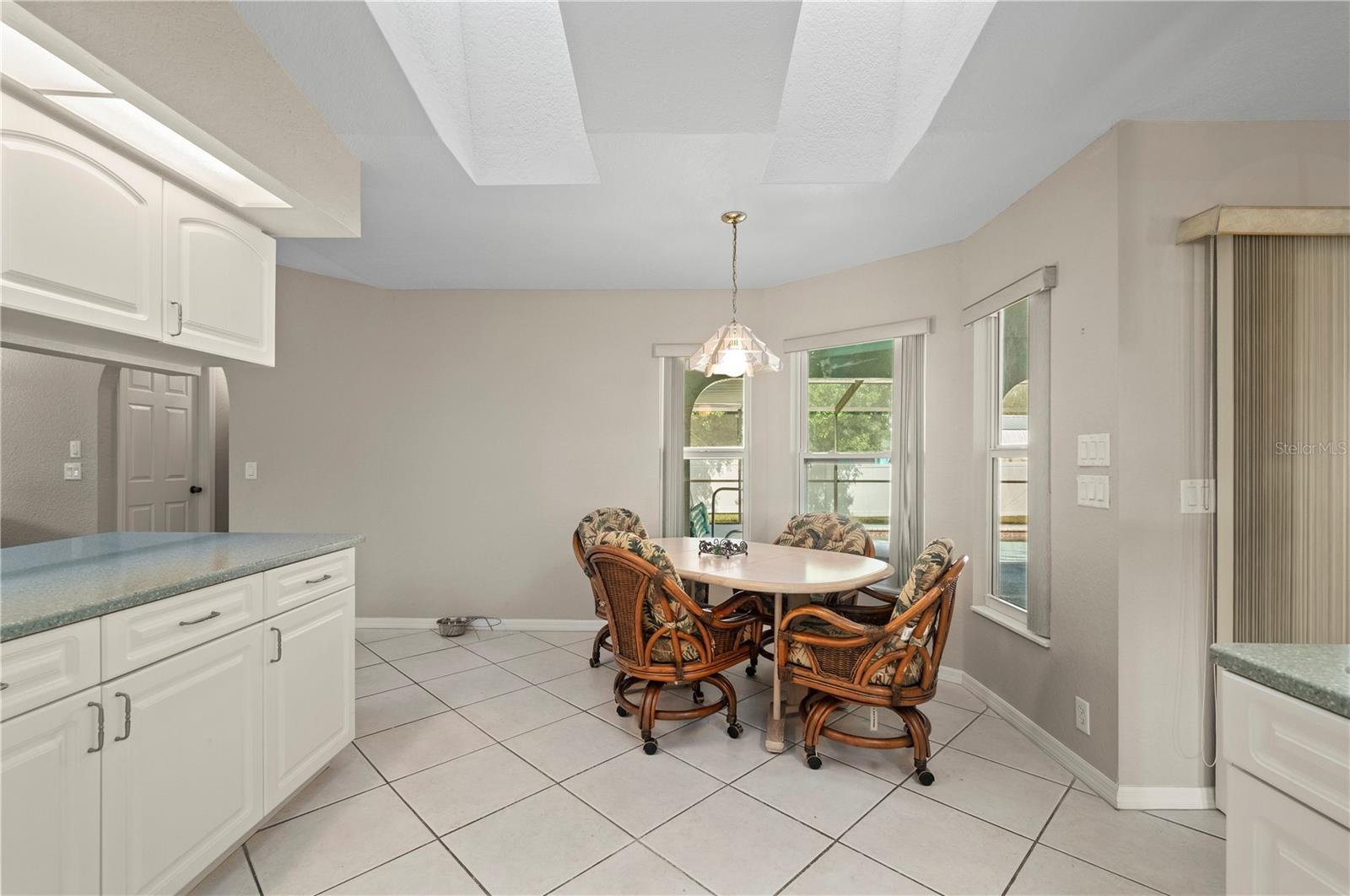 Image 22 of 66 For 891 Bayard Street