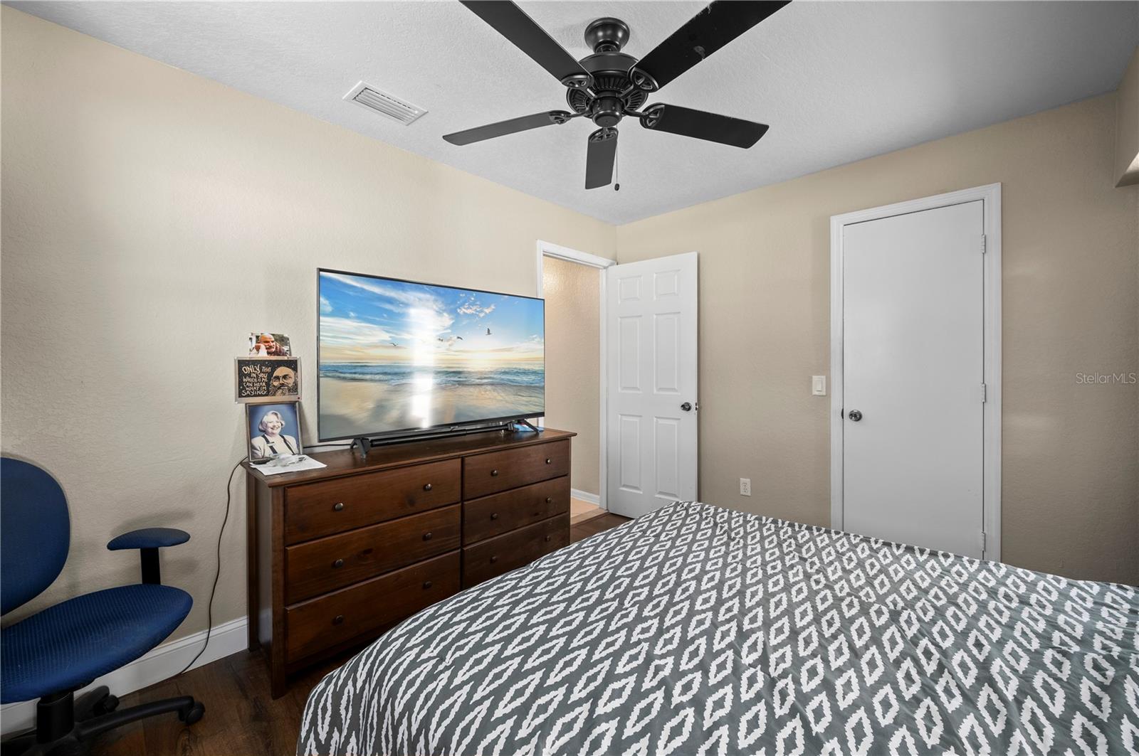 Image 41 of 66 For 891 Bayard Street