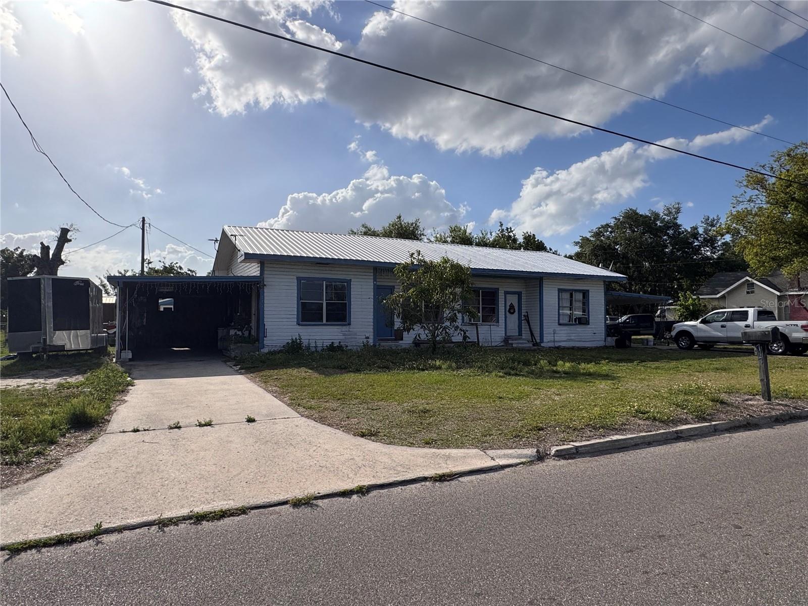 Image 2 of 3 For 601 Waldron Street