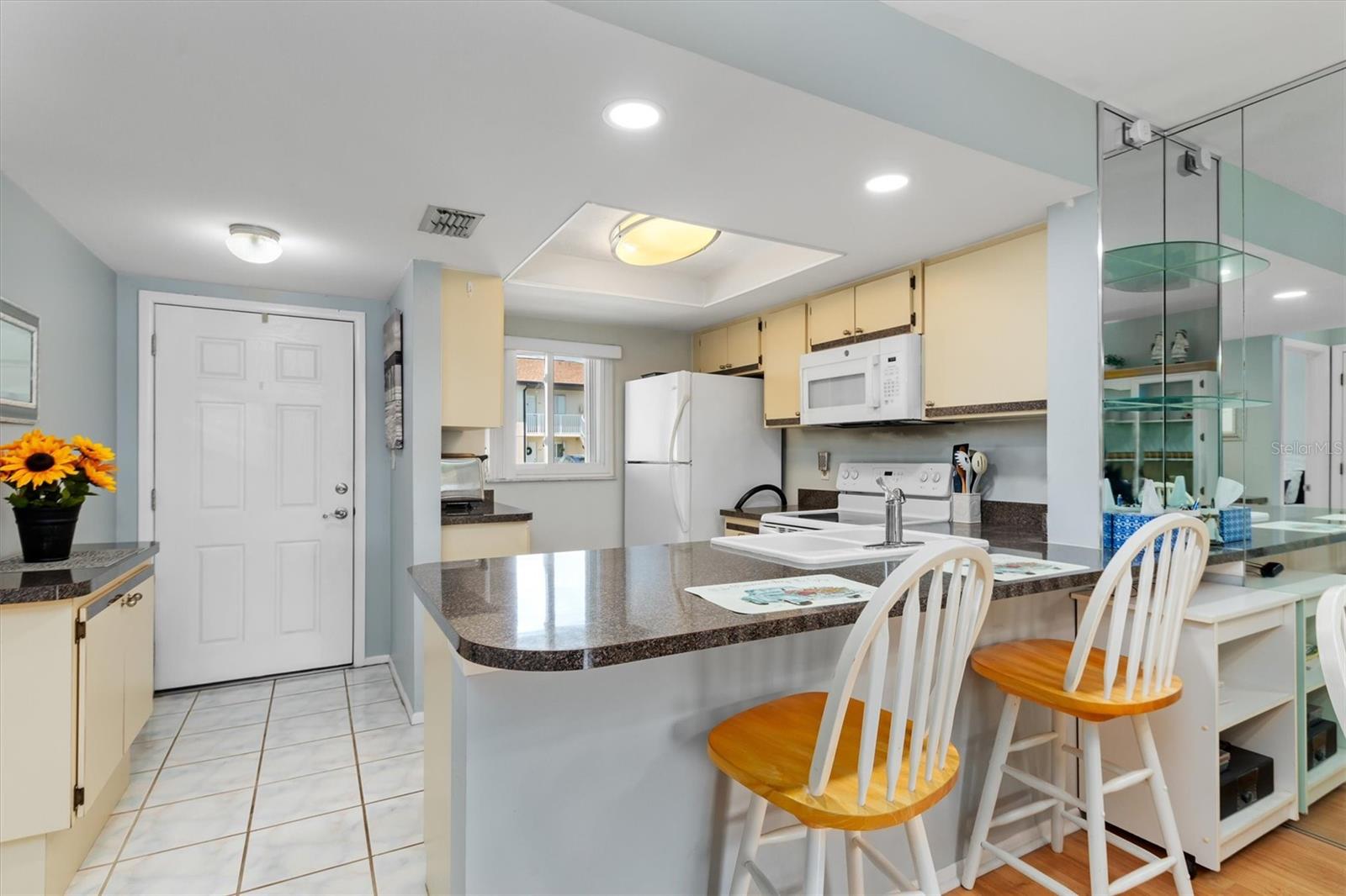 Image 13 of 47 For 25275 Rampart Boulevard 1504