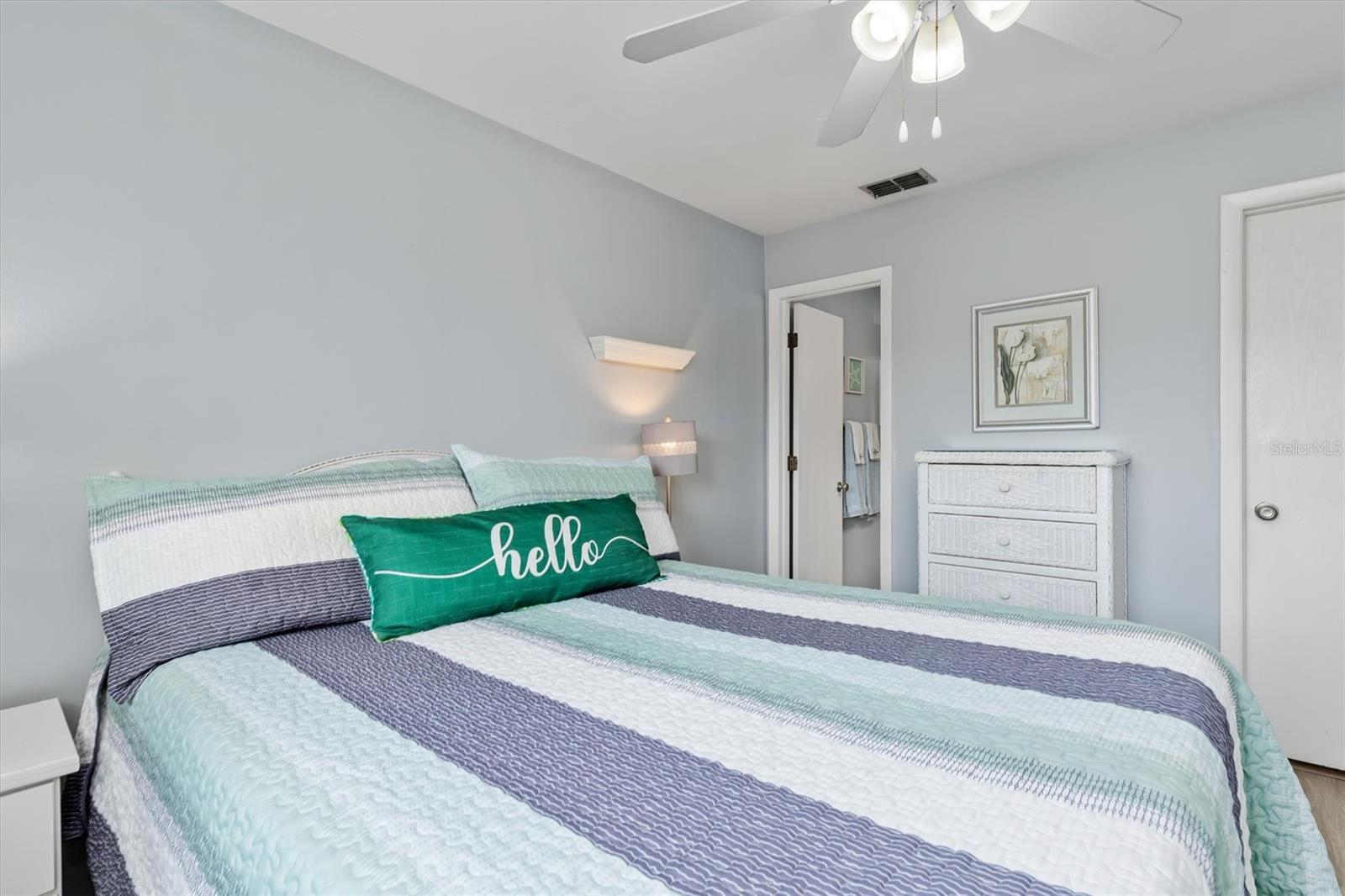 Image 18 of 47 For 25275 Rampart Boulevard 1504