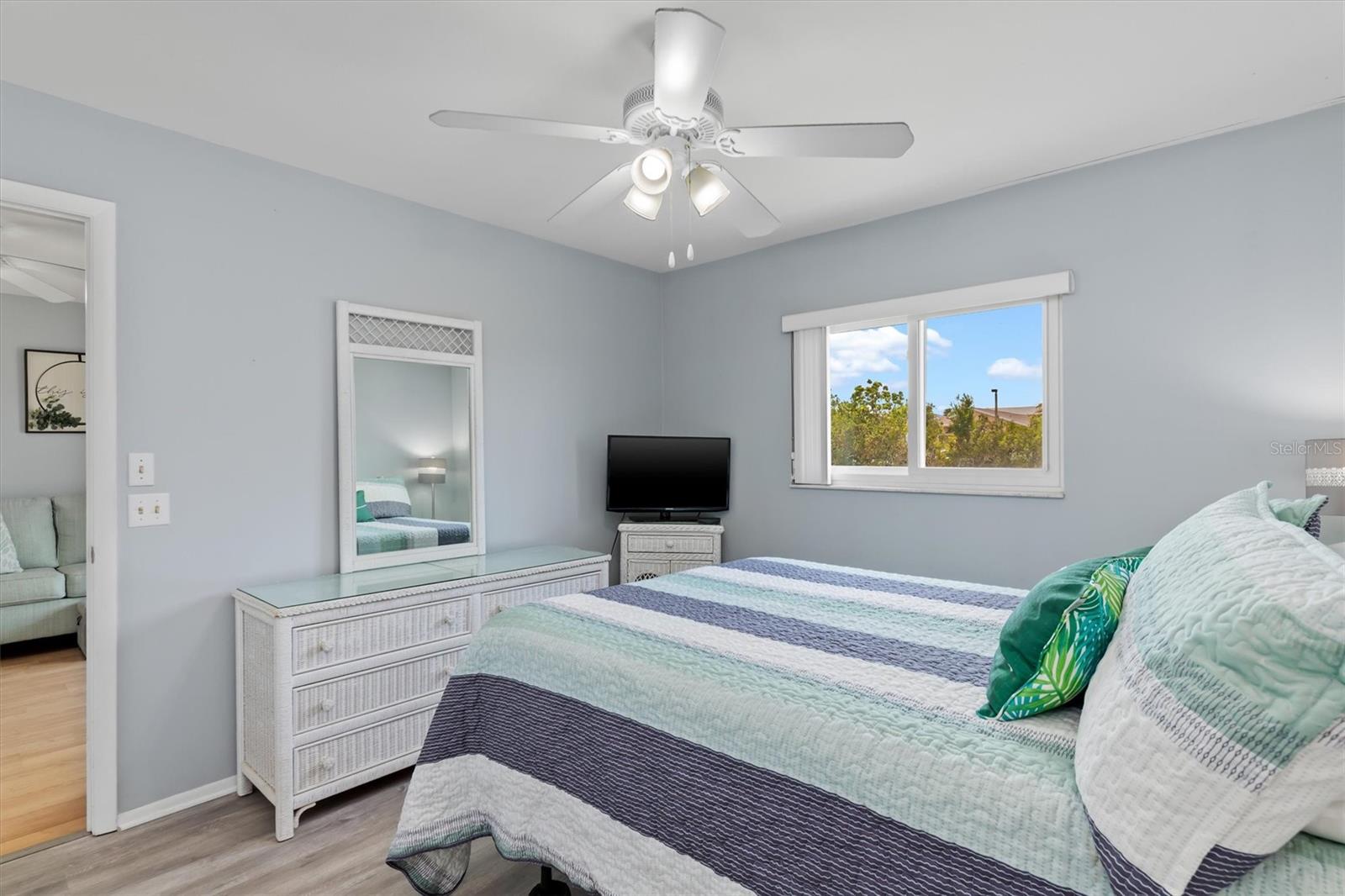 Image 20 of 47 For 25275 Rampart Boulevard 1504