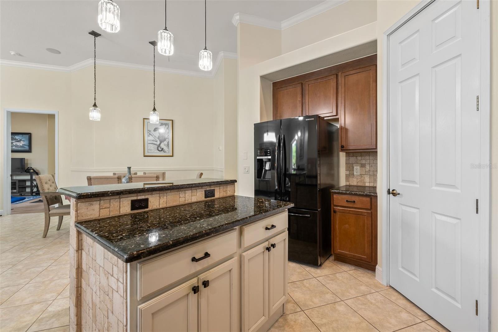 Image 18 of 49 For 1582 28th Avenue