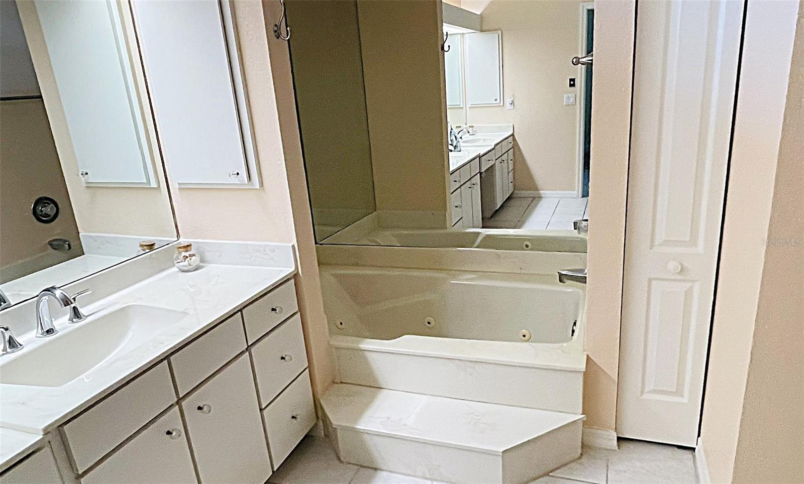 Image 36 of 99 For 2399 Bendway Drive