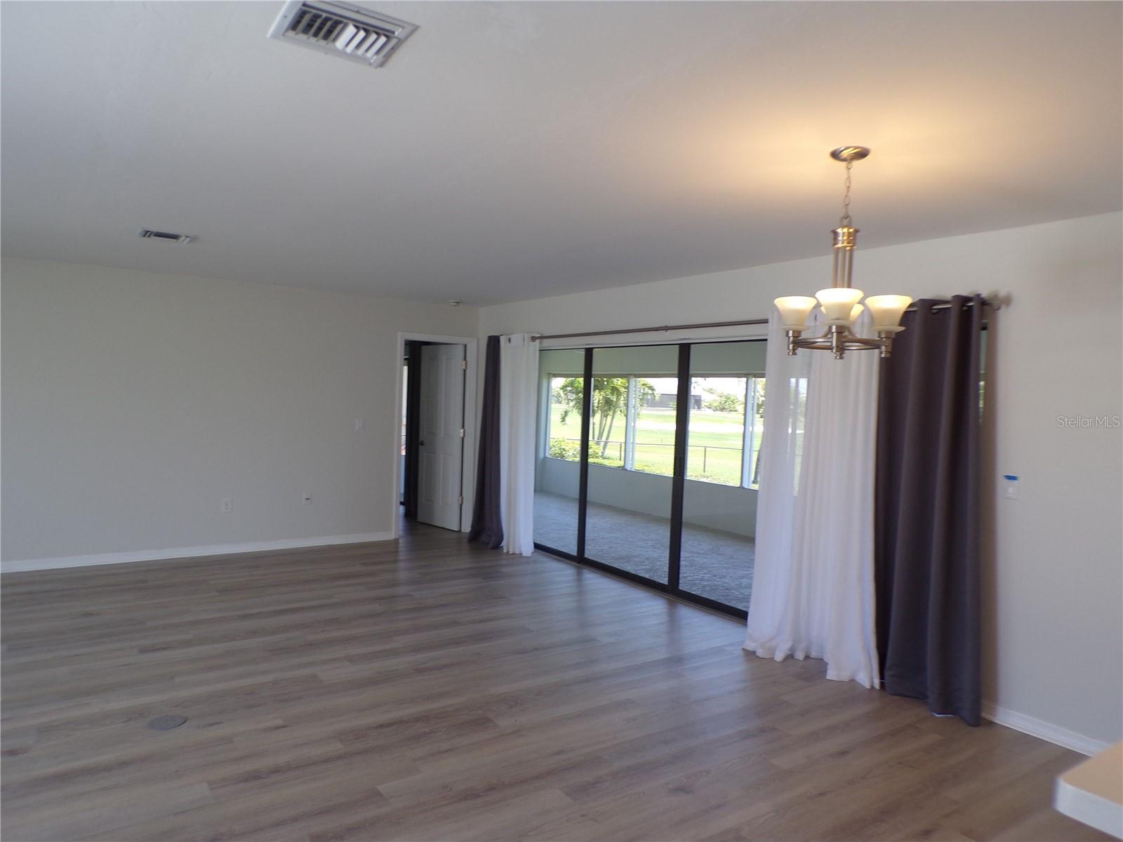 Image 20 of 48 For 437 Monaco Drive