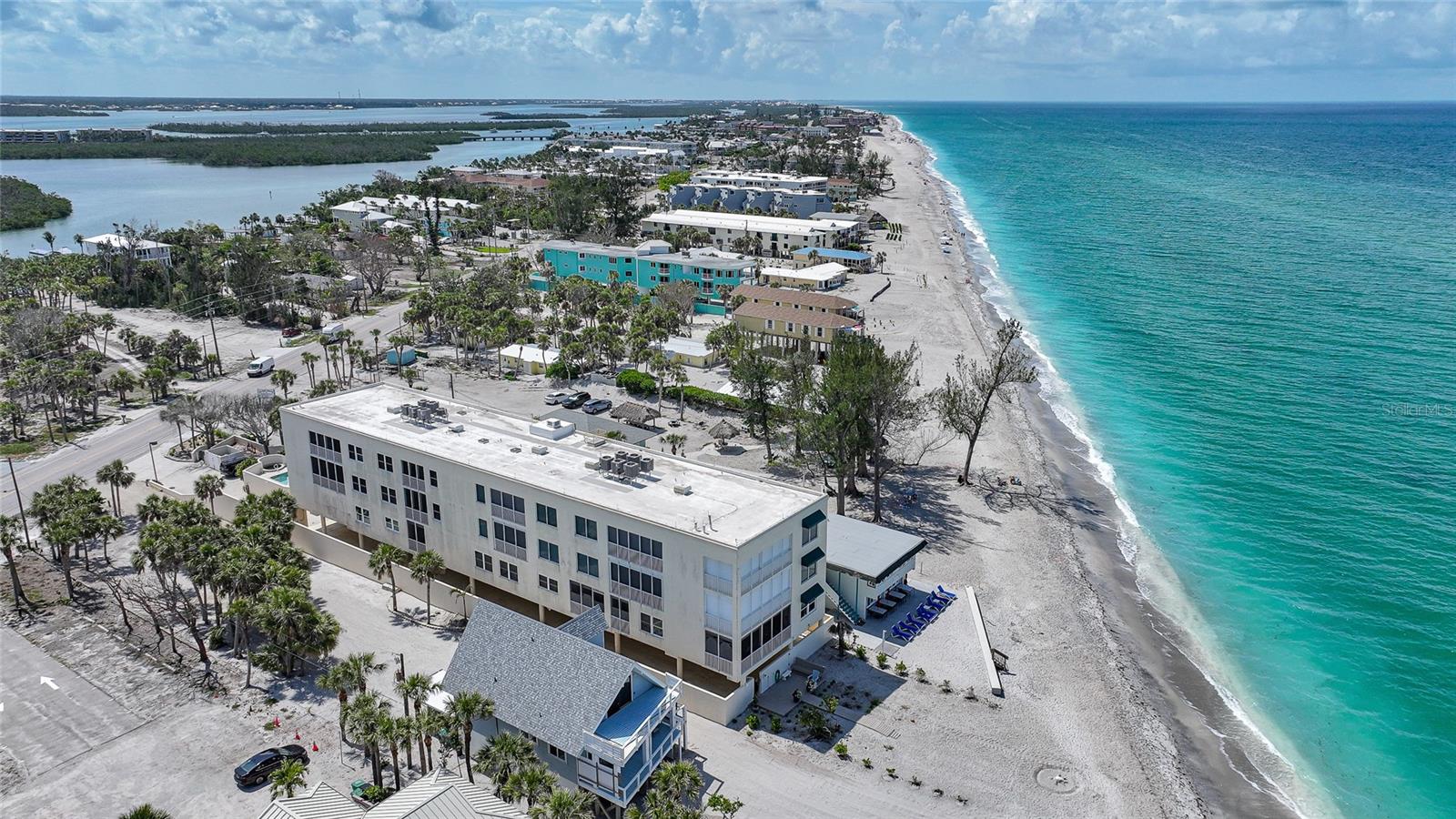 Image 12 of 46 For 2590 Beach Road 5